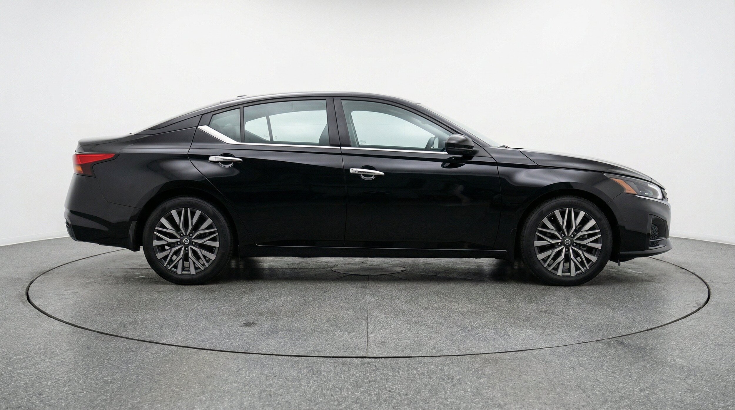 Thumbnail: 2025 Nissan Altima - 11