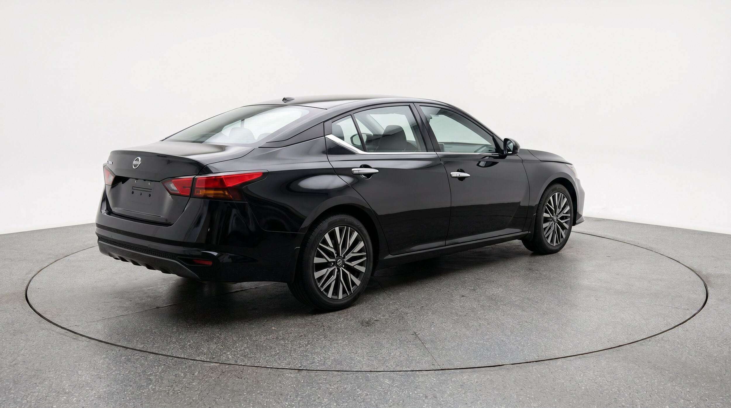 Thumbnail: 2025 Nissan Altima - 9