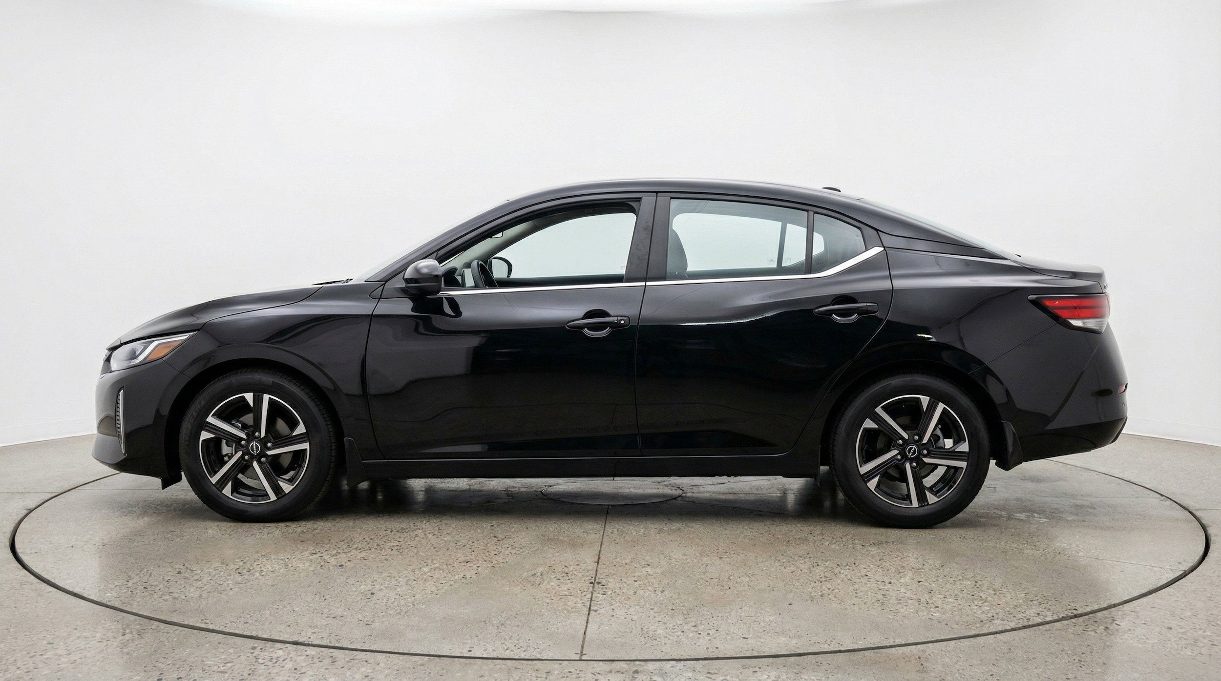 Thumbnail: 2025 Nissan Sentra - 5