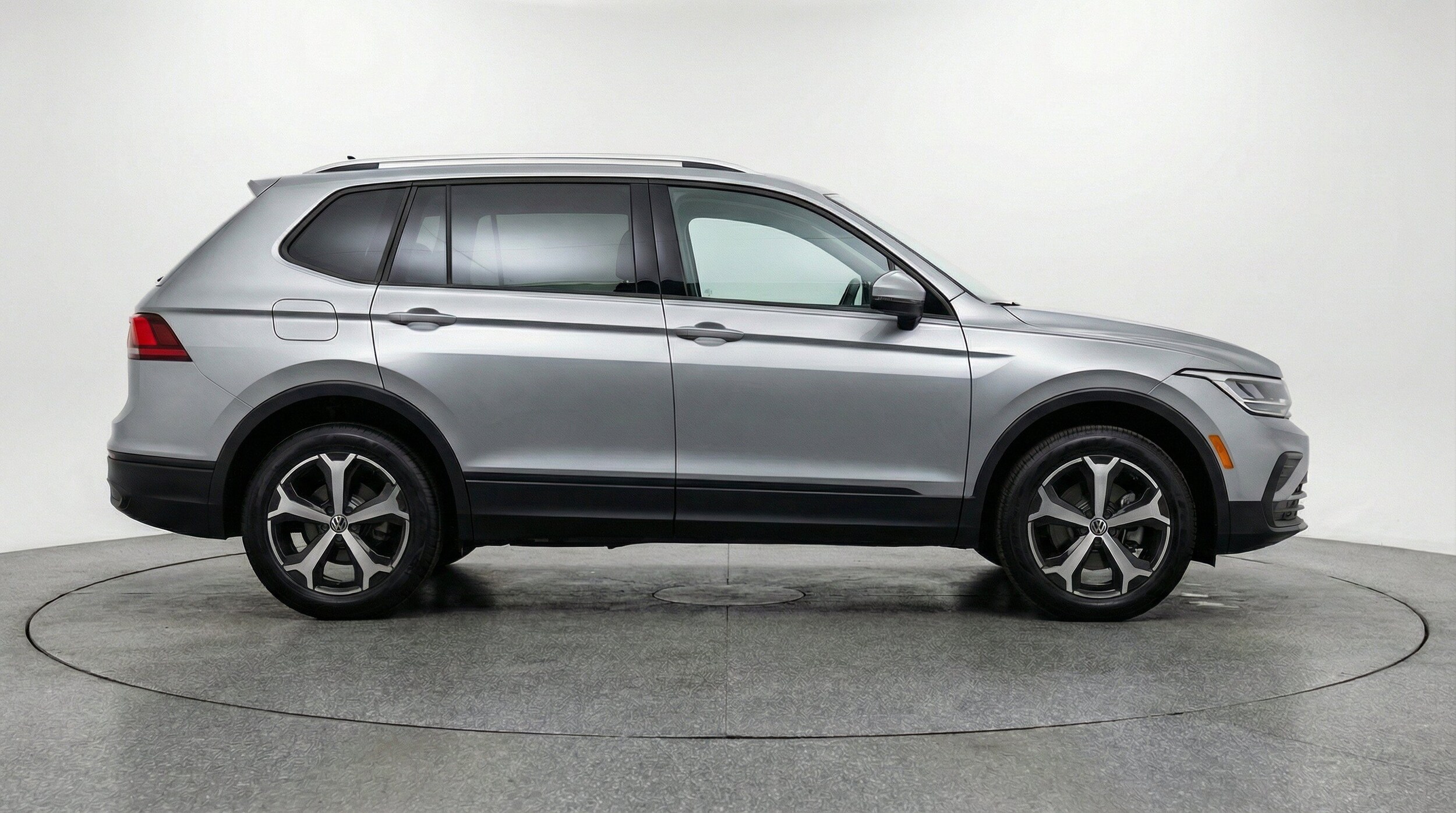 Thumbnail: 2026 Volkswagen Tiguan - 11
