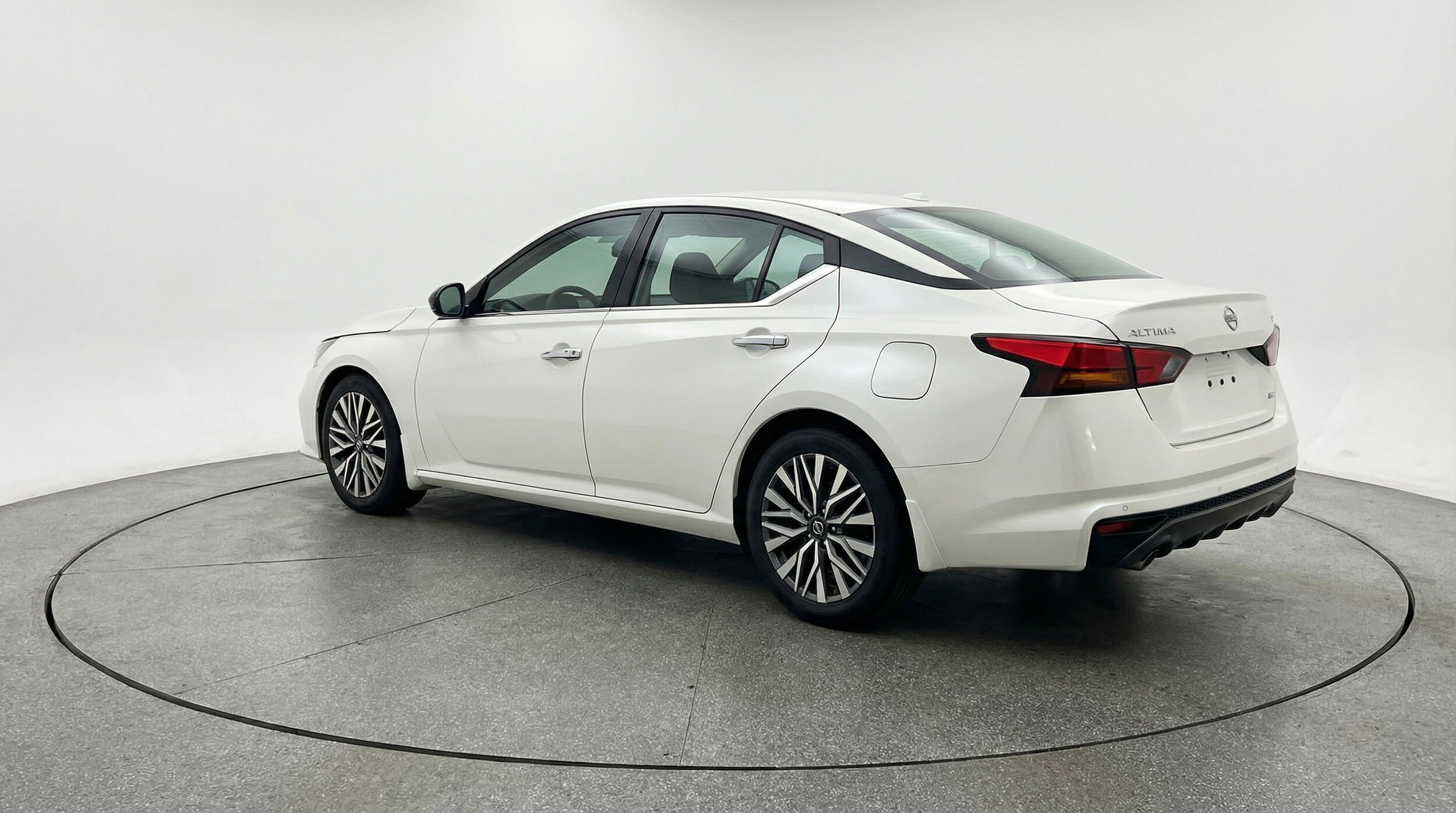 Thumbnail: 2025 Nissan Altima - 6