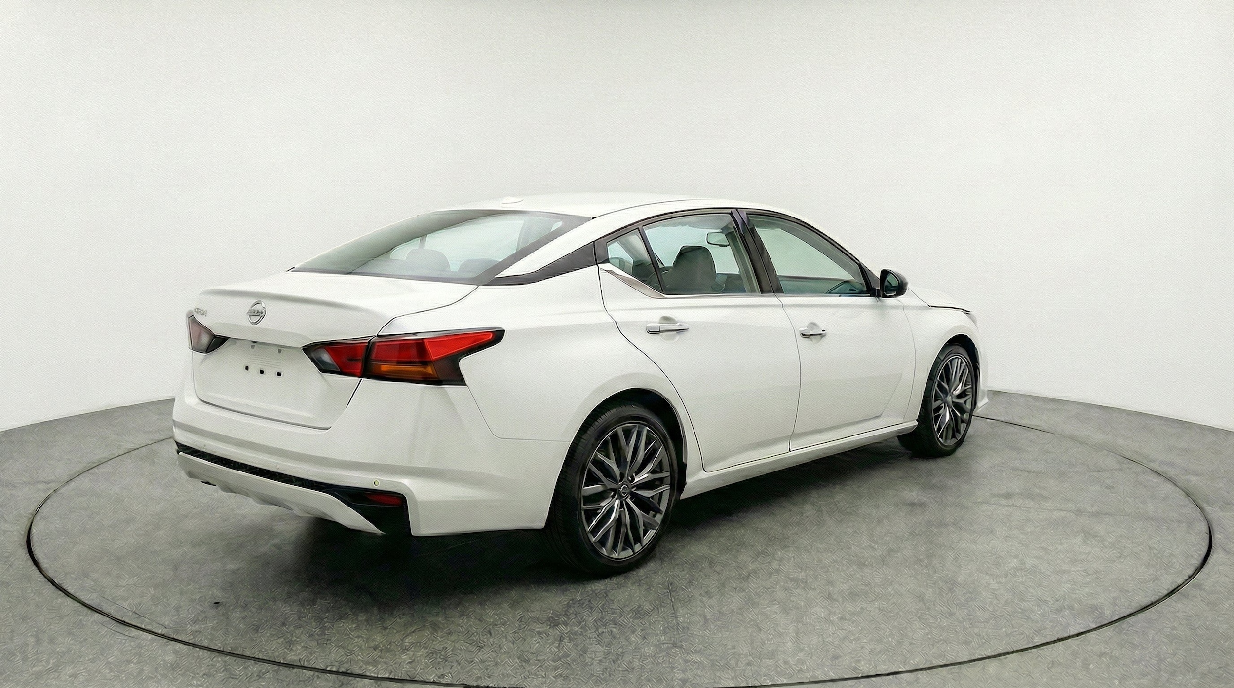 Thumbnail: 2025 Nissan Altima - 9