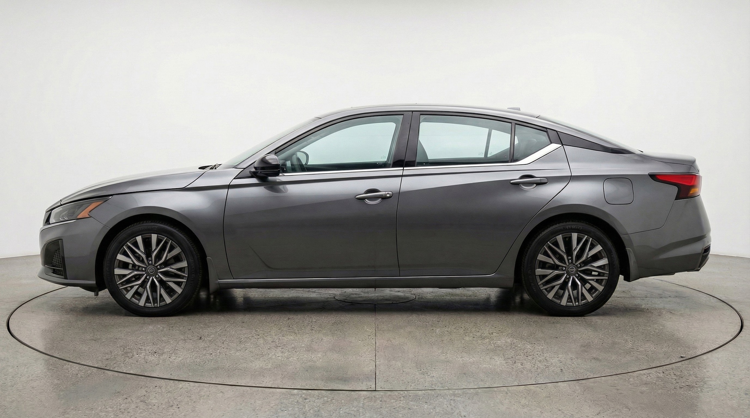 Thumbnail: 2025 Nissan Altima - 5