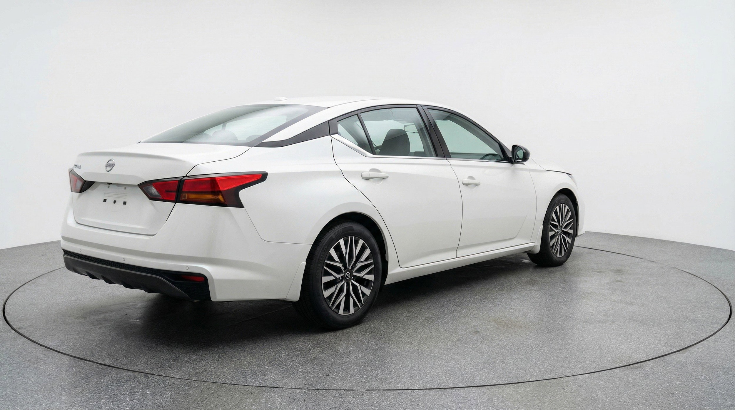 Thumbnail: 2025 Nissan Altima - 9