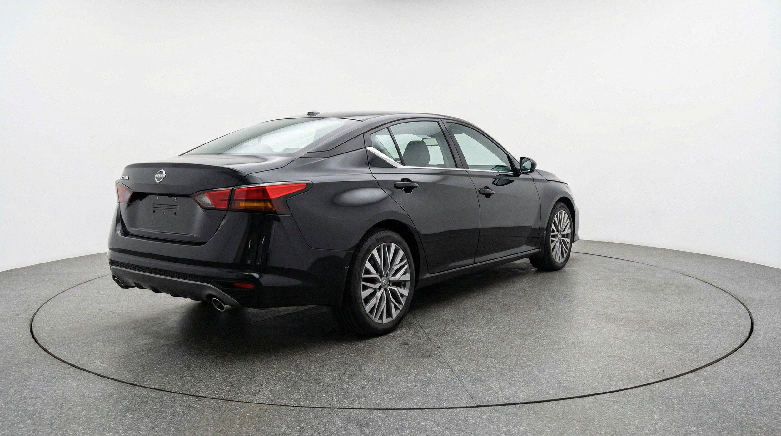 Thumbnail: 2025 Nissan Altima - 9