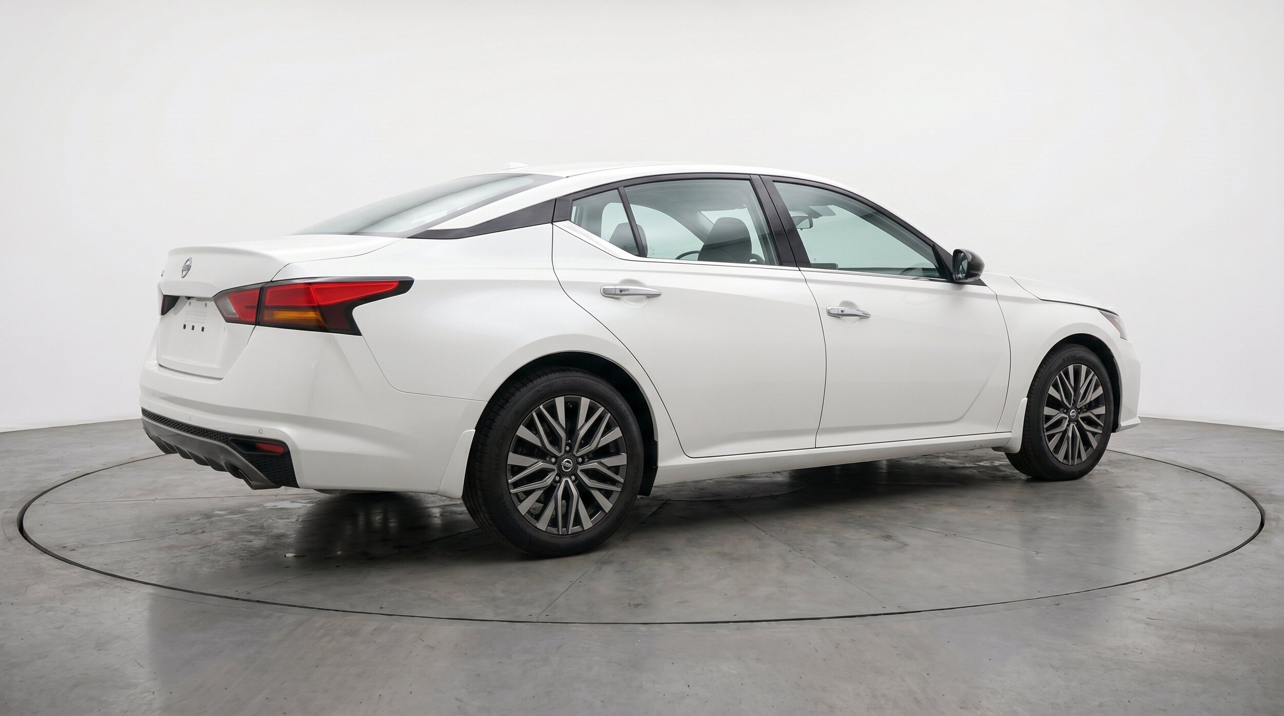 Thumbnail: 2025 Nissan Altima - 9