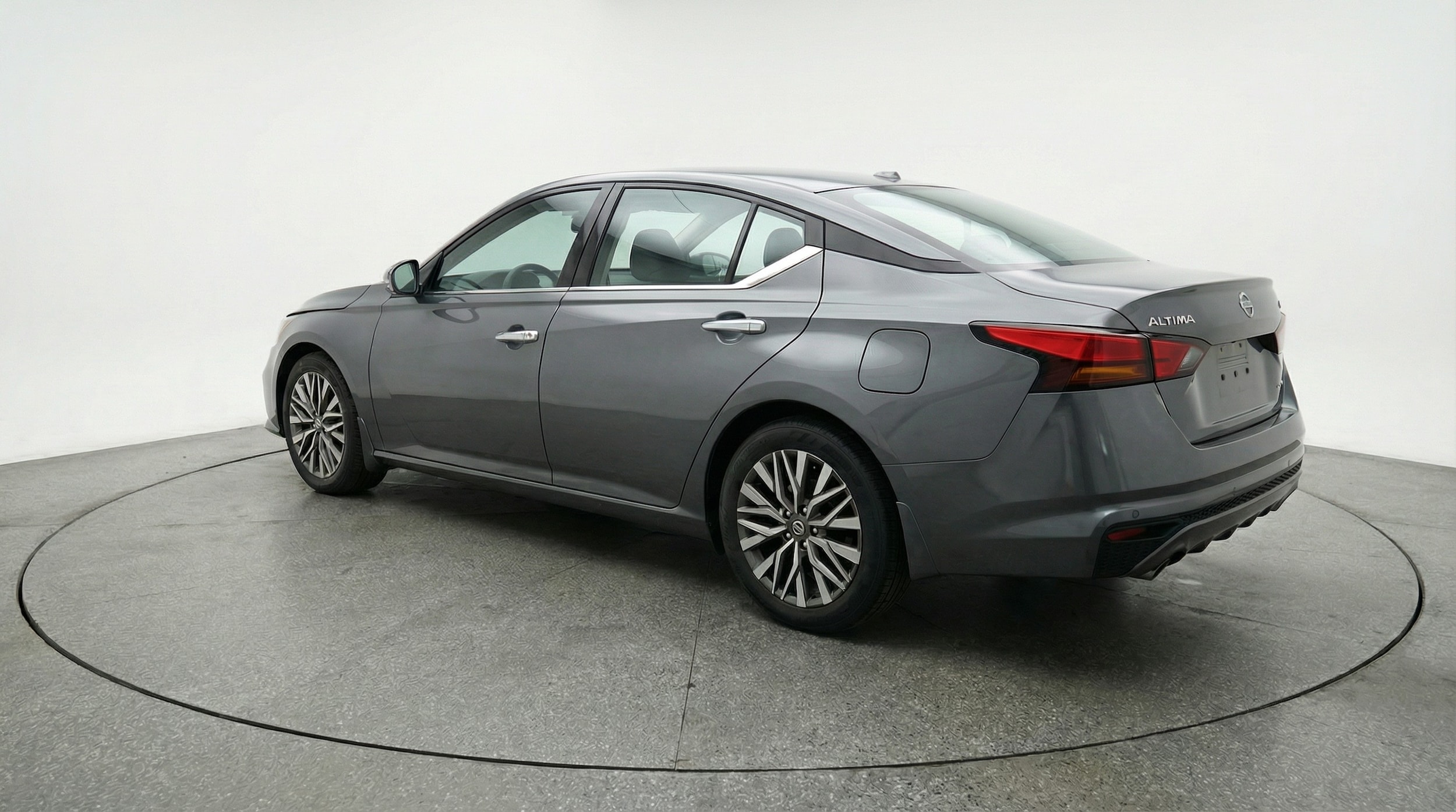 Thumbnail: 2025 Nissan Altima - 5