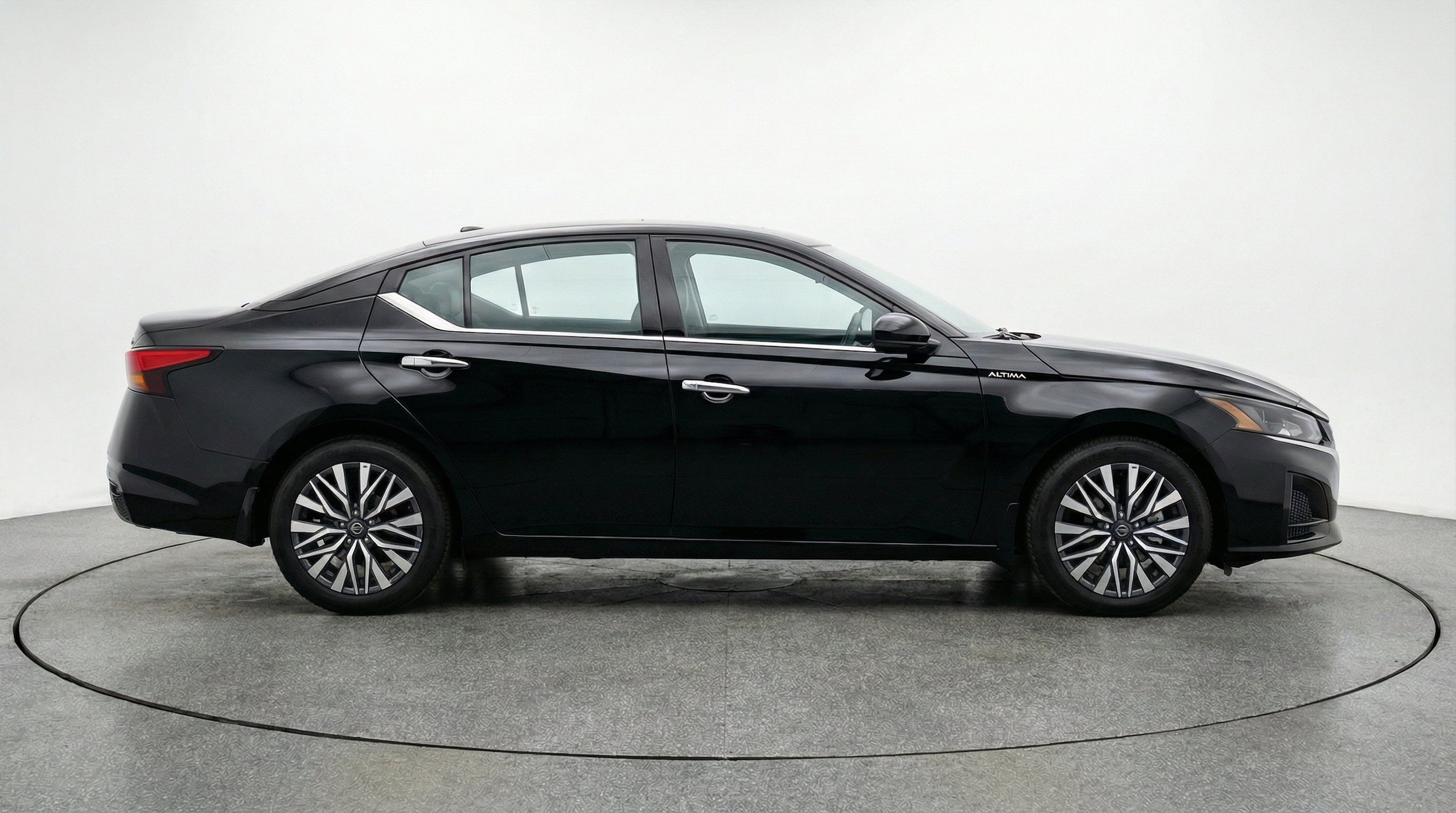 Thumbnail: 2025 Nissan Altima - 11