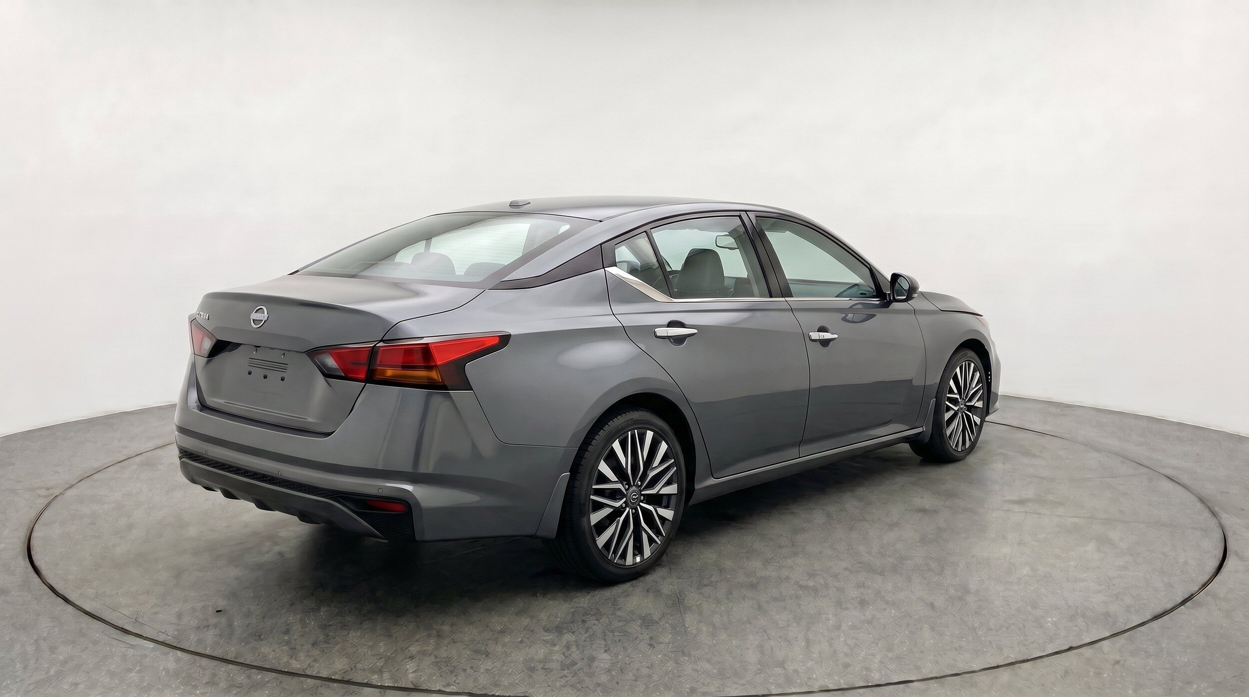 Thumbnail: 2025 Nissan Altima - 9