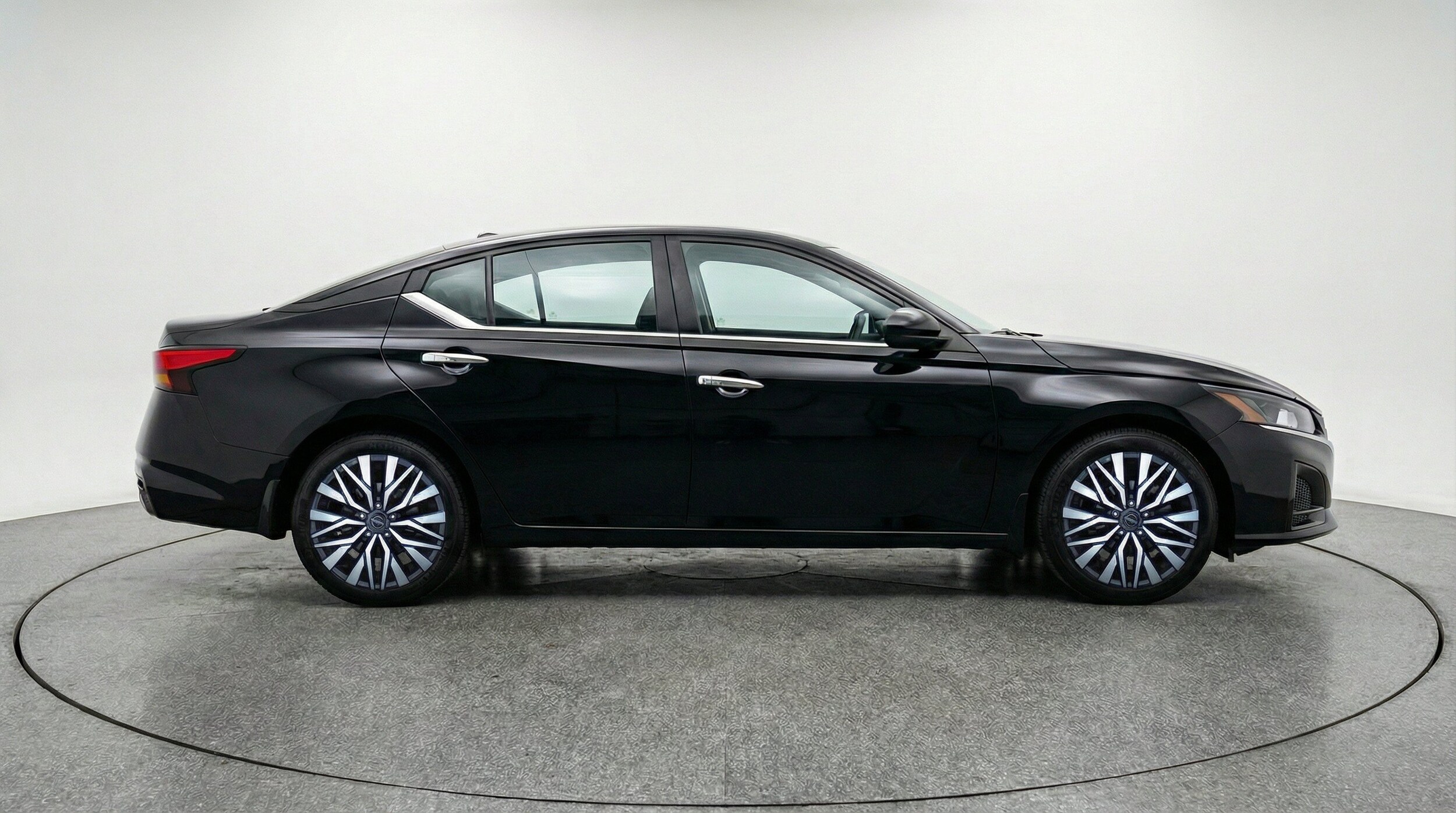 Thumbnail: 2025 Nissan Altima - 11