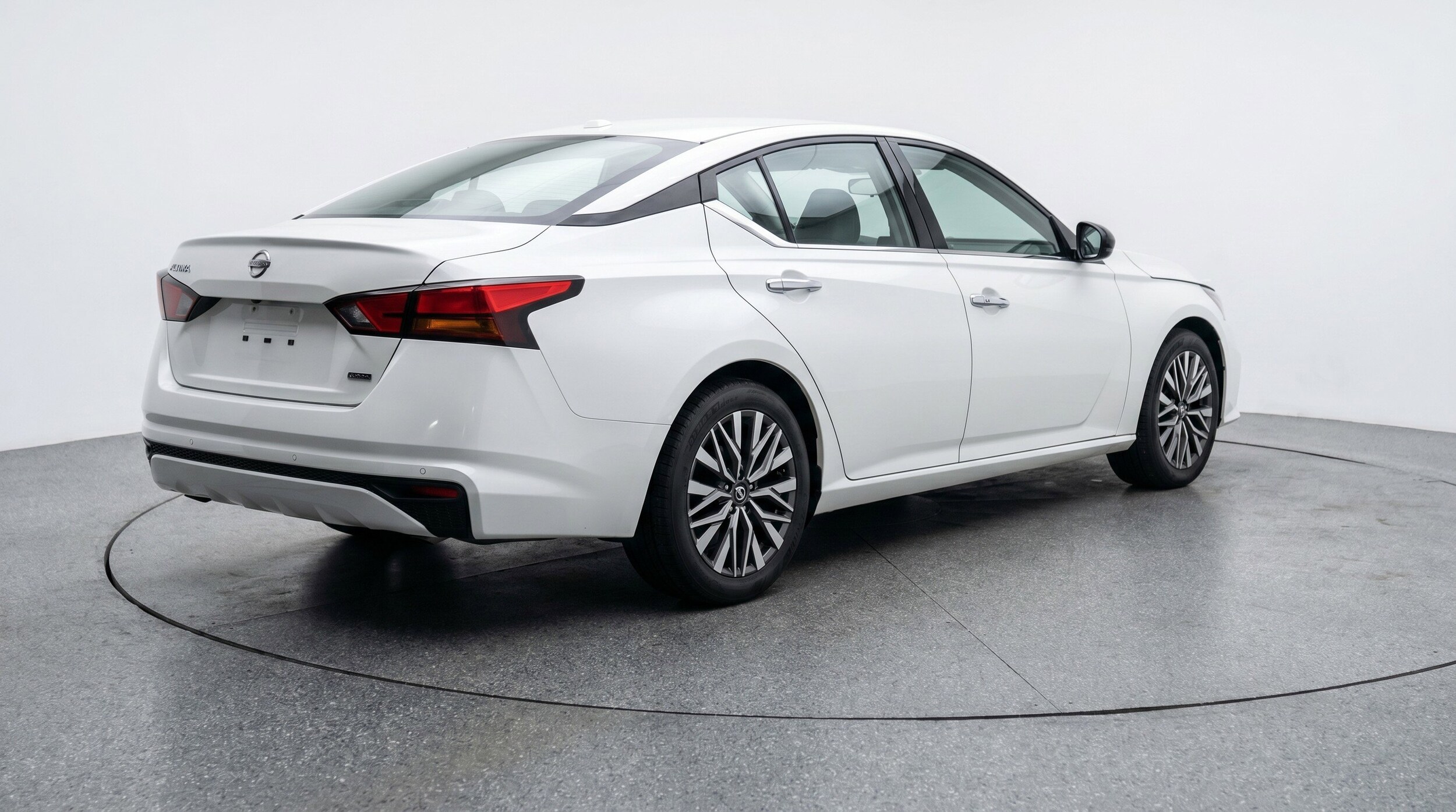 Thumbnail: 2025 Nissan Altima - 9