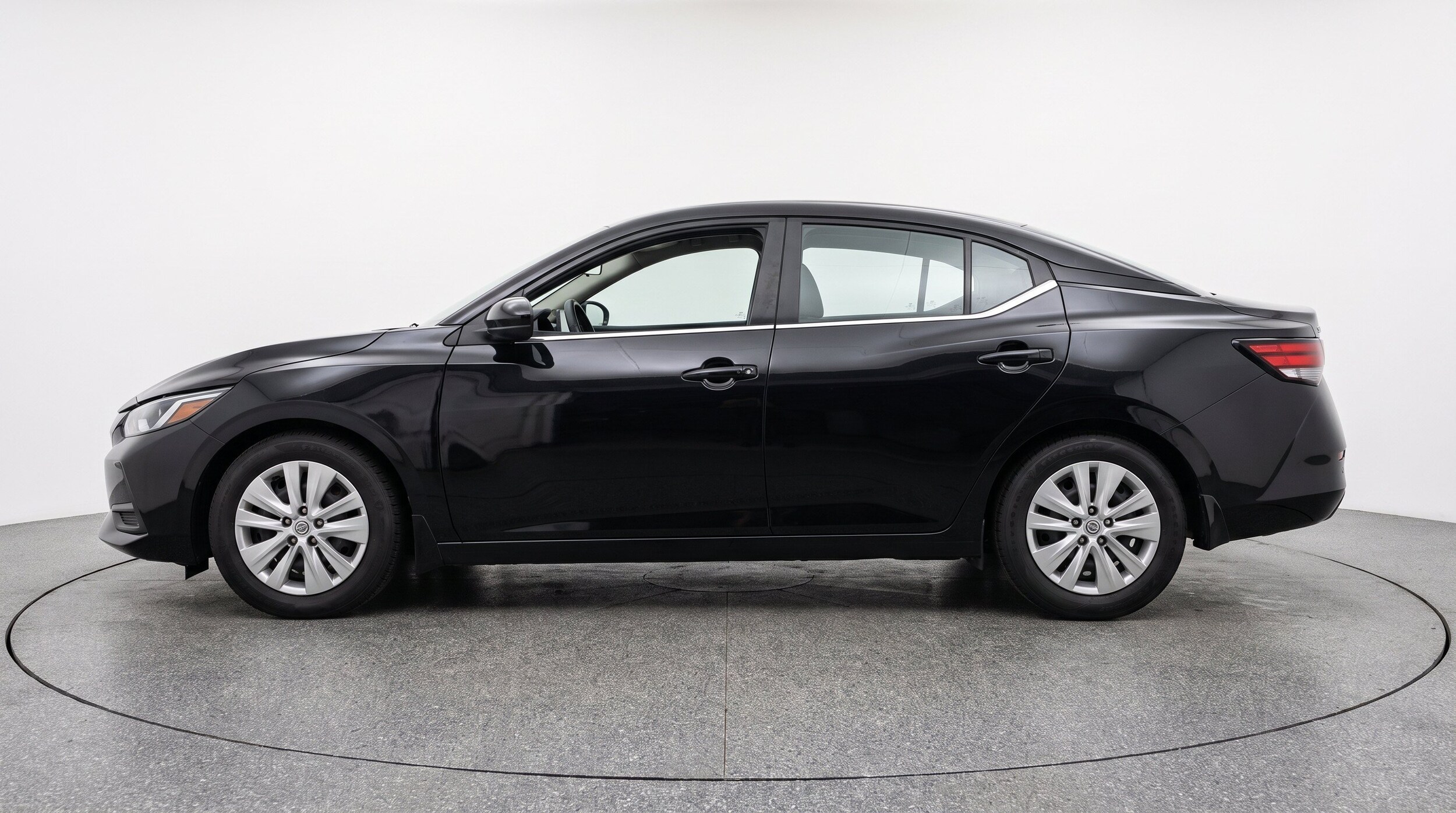 Thumbnail: 2025 Nissan Sentra - 5