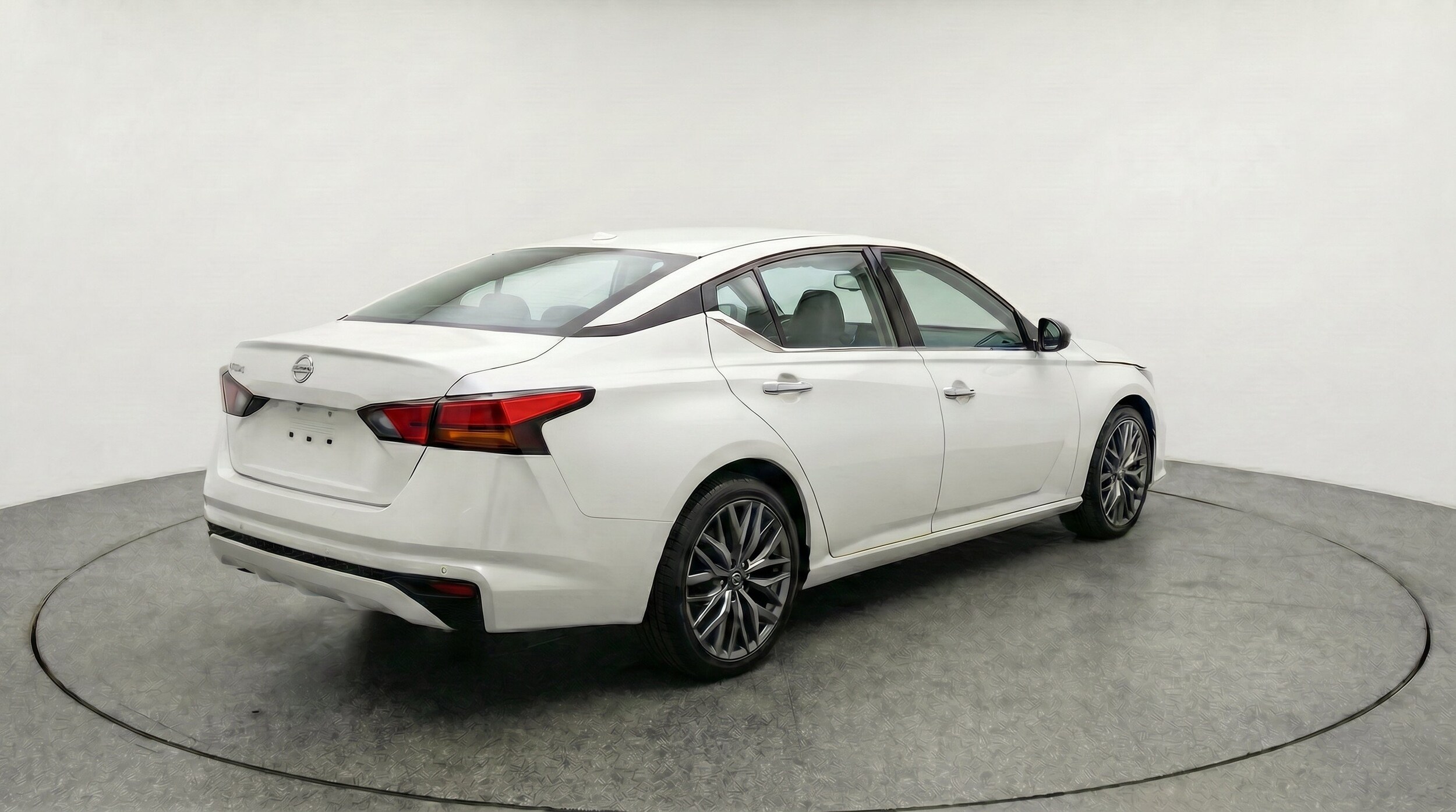 Thumbnail: 2025 Nissan Altima - 9