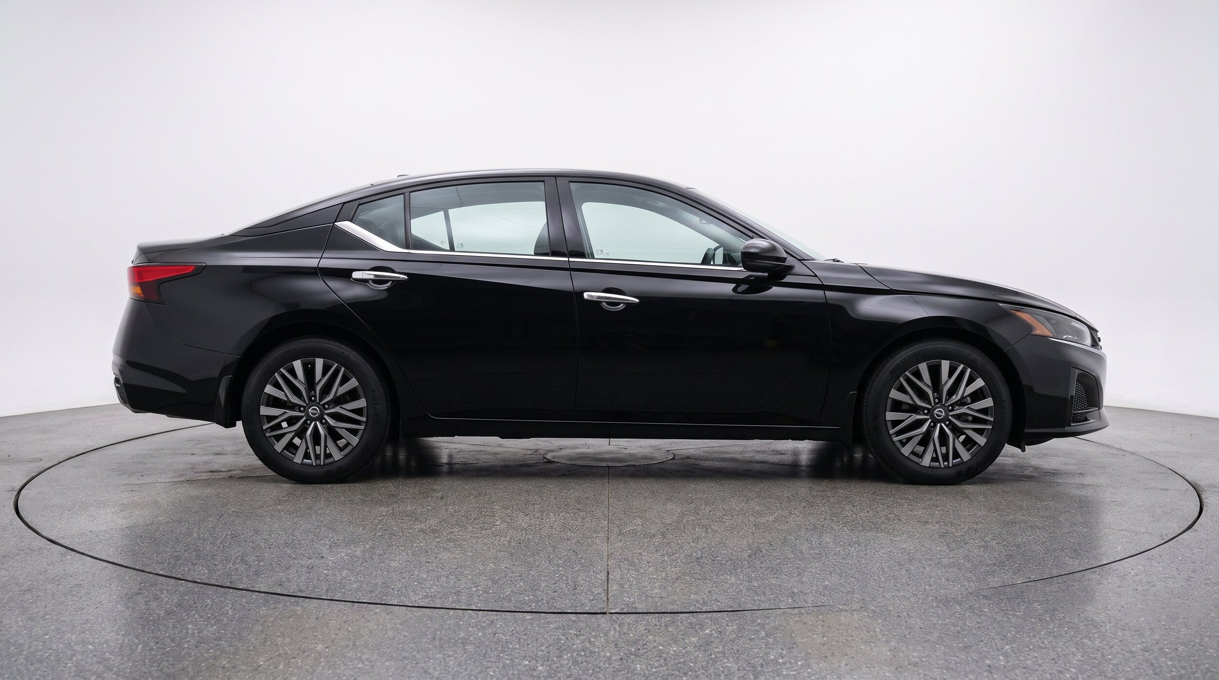 Thumbnail: 2025 Nissan Altima - 11