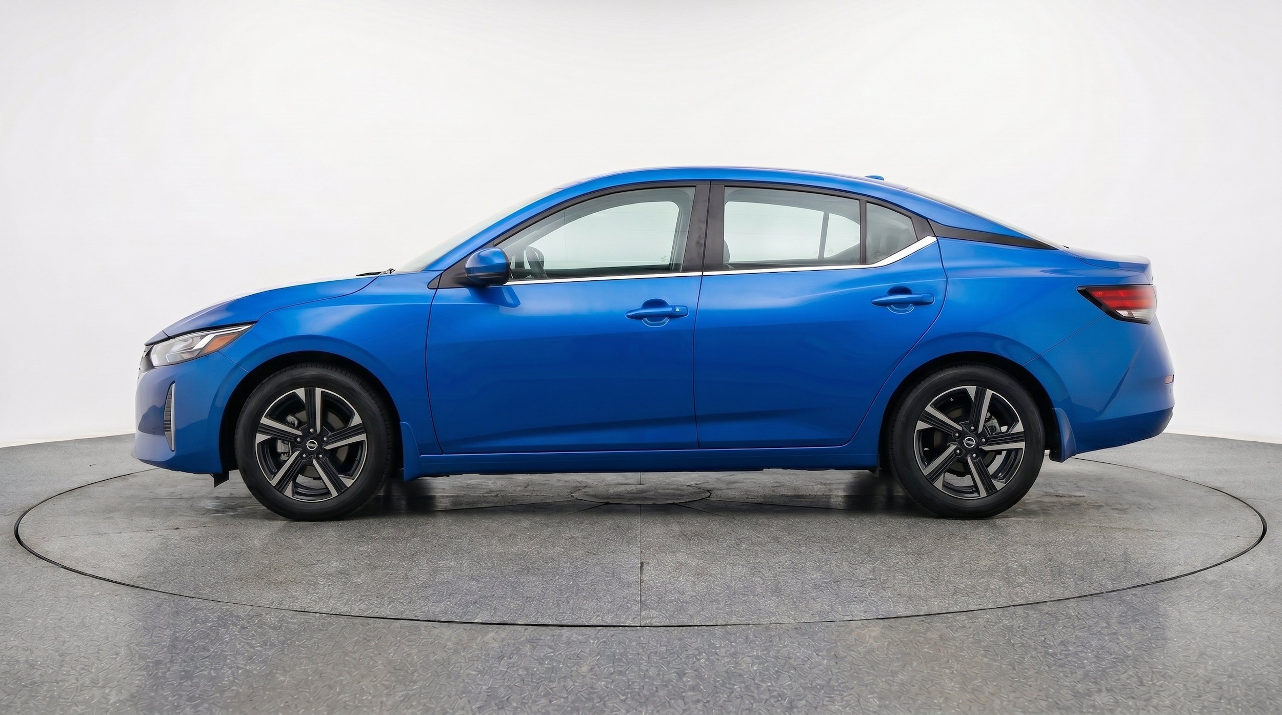 Thumbnail: 2025 Nissan Sentra - 5