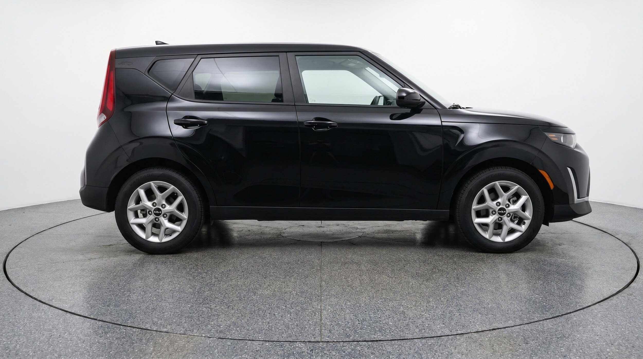 Thumbnail: 2025 Kia Soul - 11