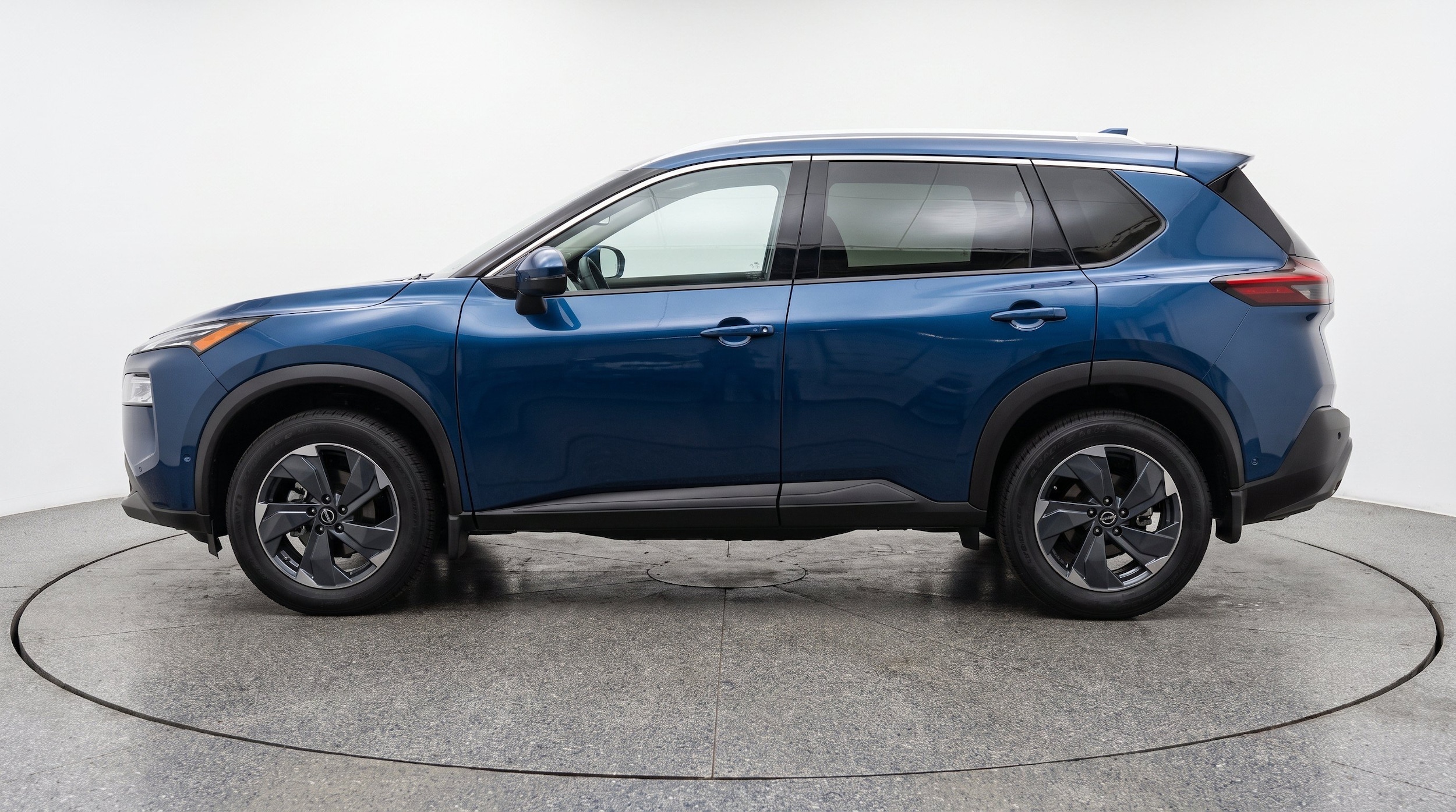 Thumbnail: 2025 Nissan Rogue - 5