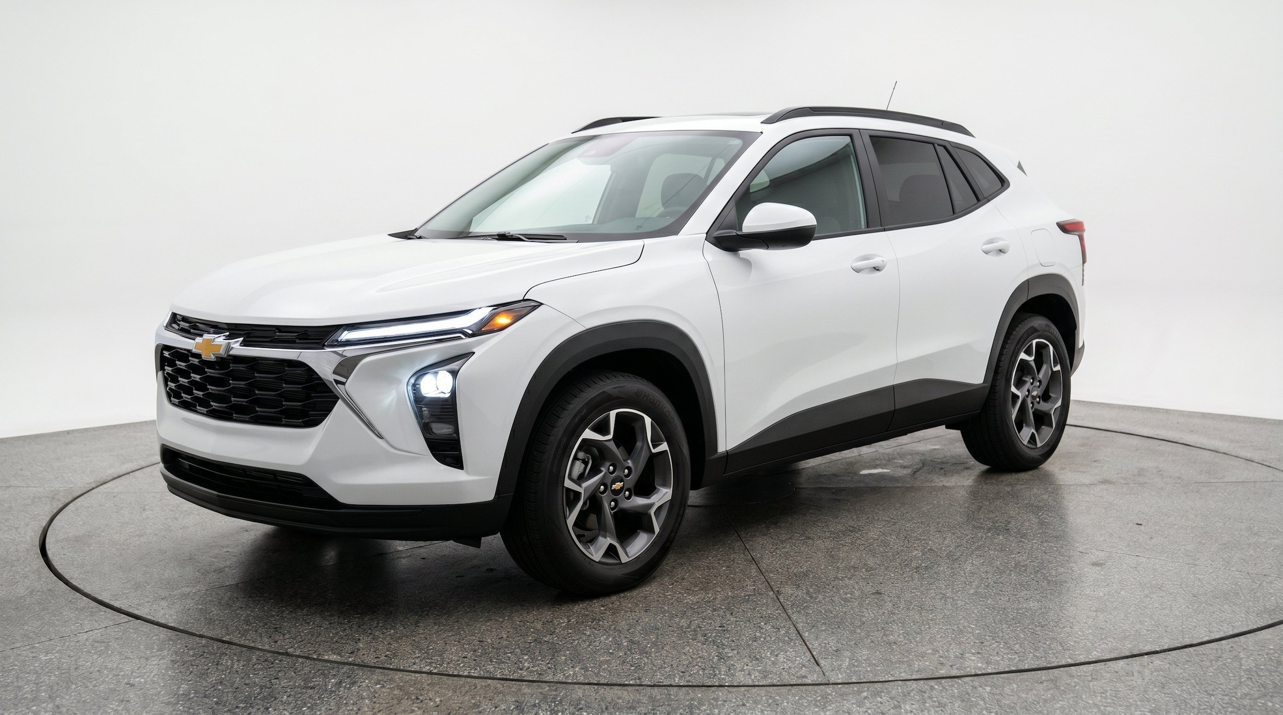 Thumbnail: 2025 Chevrolet Trax - 3