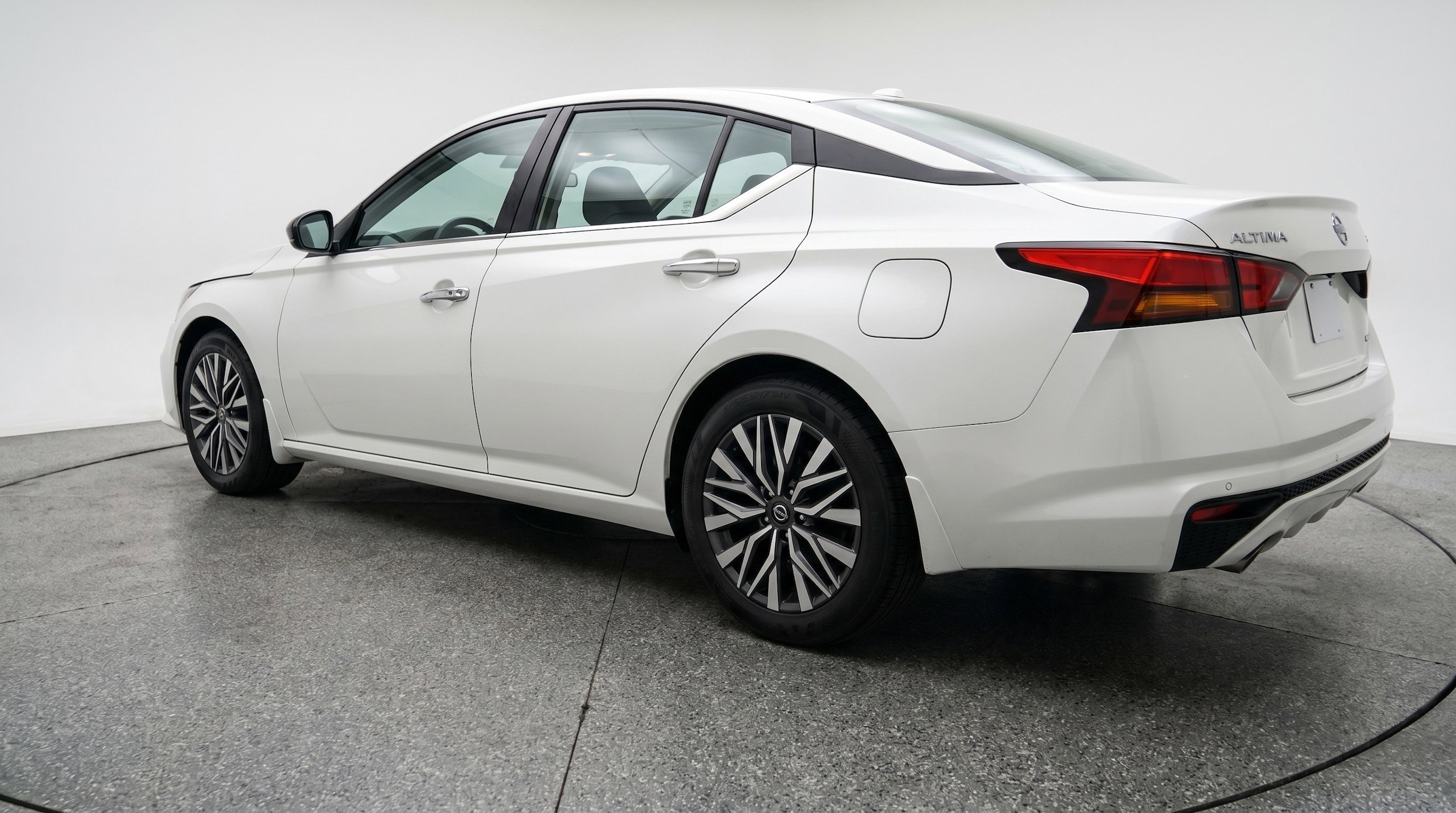 Thumbnail: 2025 Nissan Altima - 6