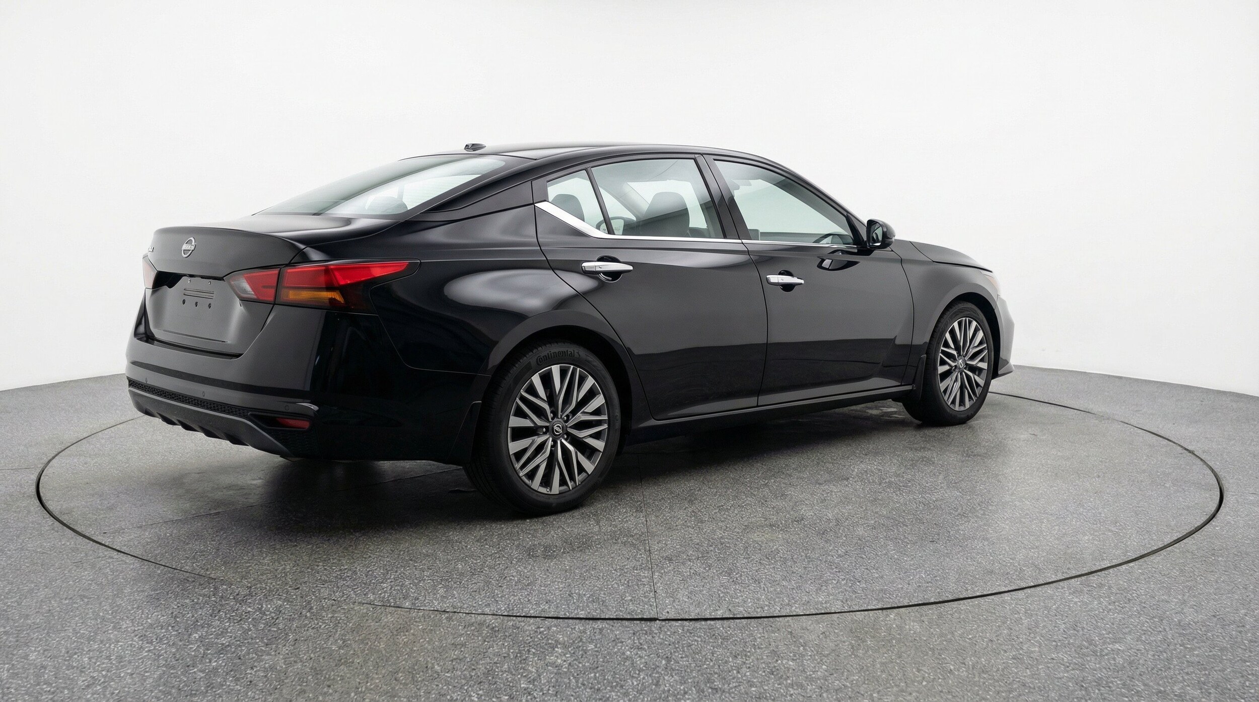 Thumbnail: 2025 Nissan Altima - 9
