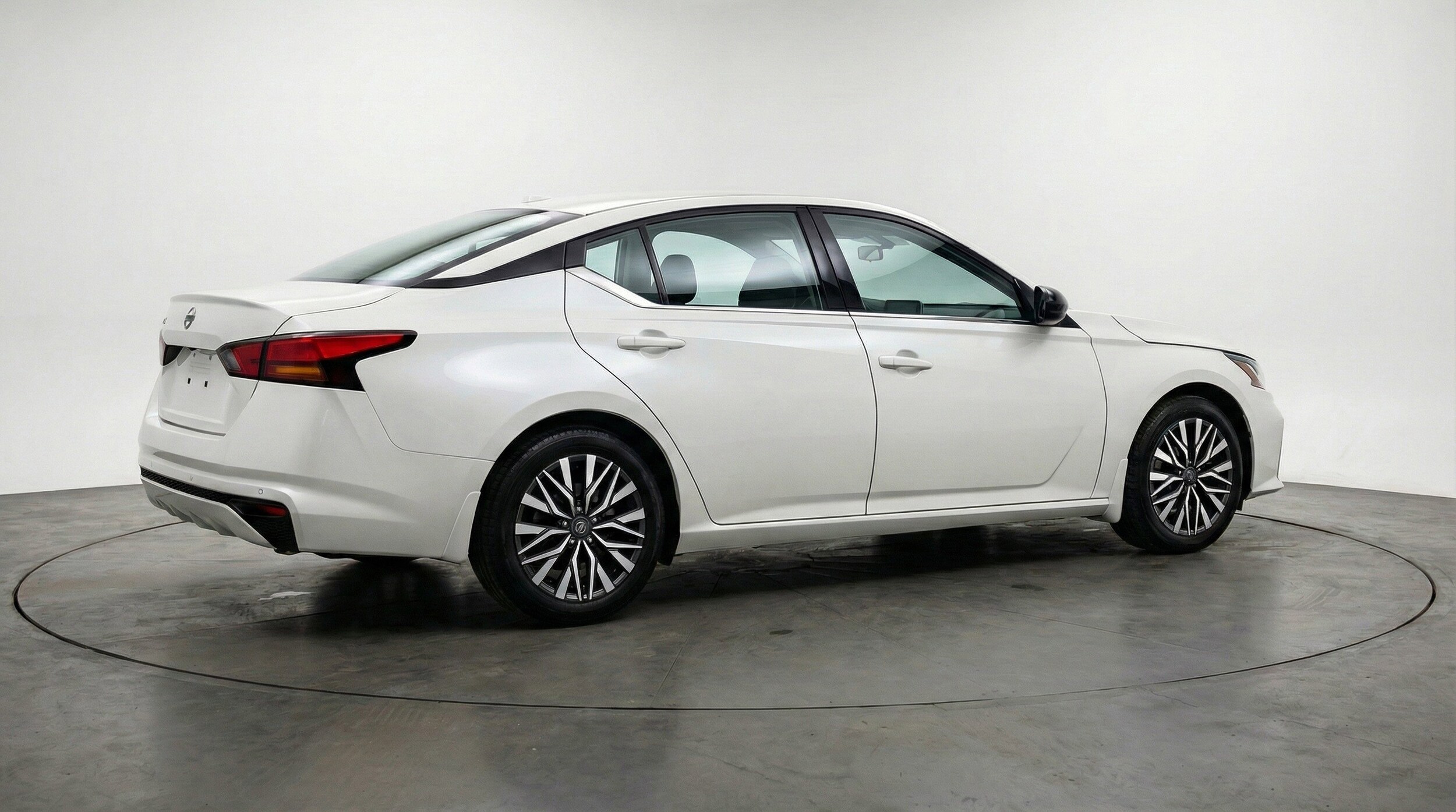 Thumbnail: 2025 Nissan Altima - 9