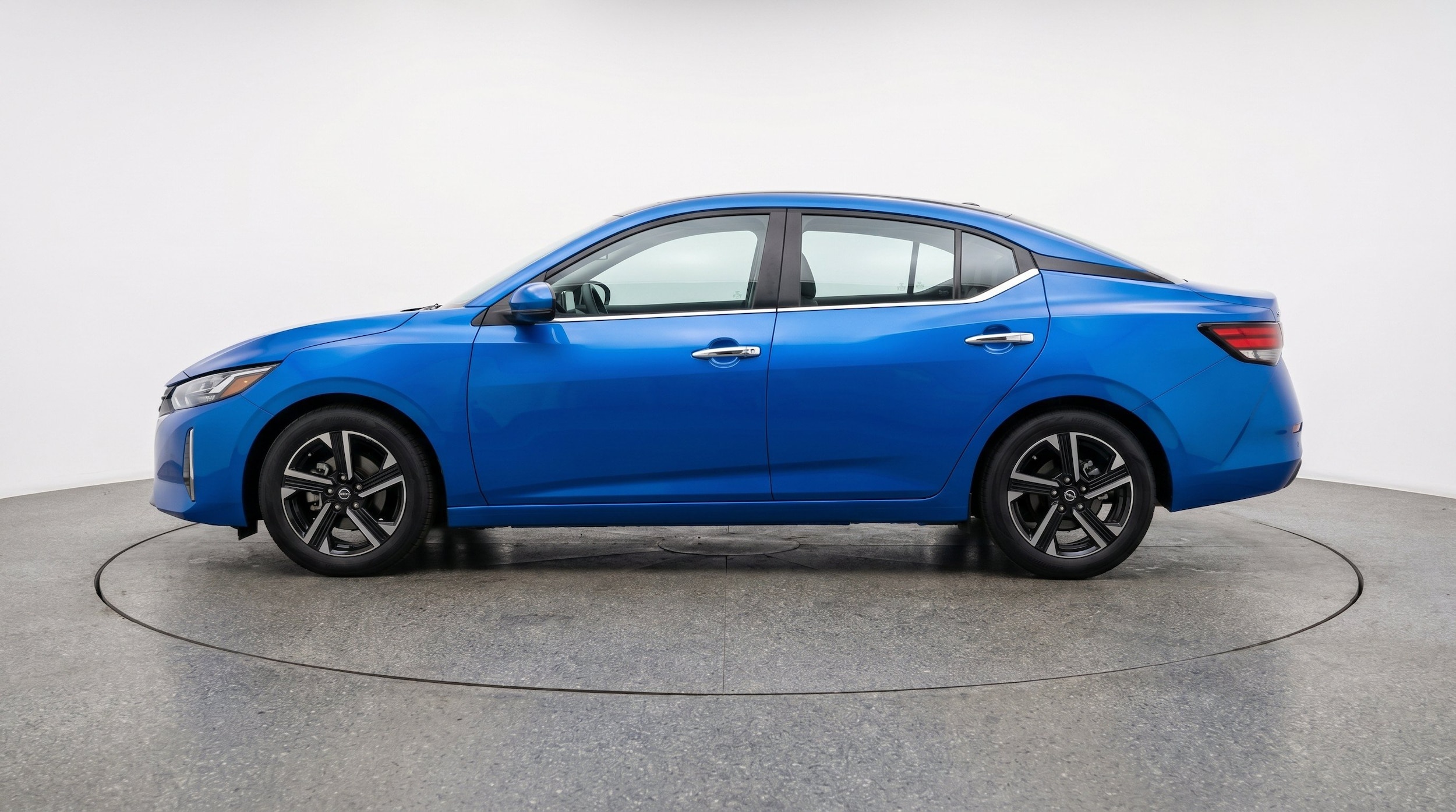 Thumbnail: 2025 Nissan Sentra - 5