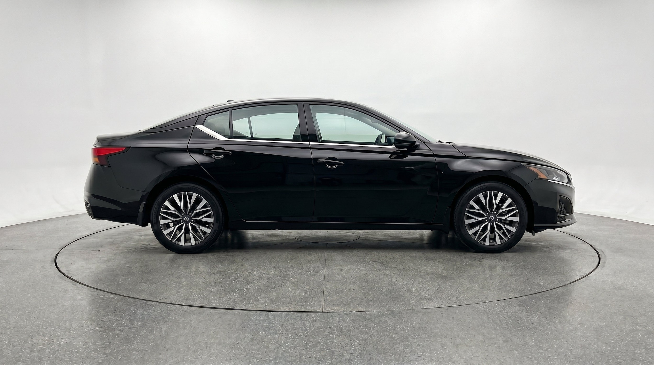 Thumbnail: 2025 Nissan Altima - 11