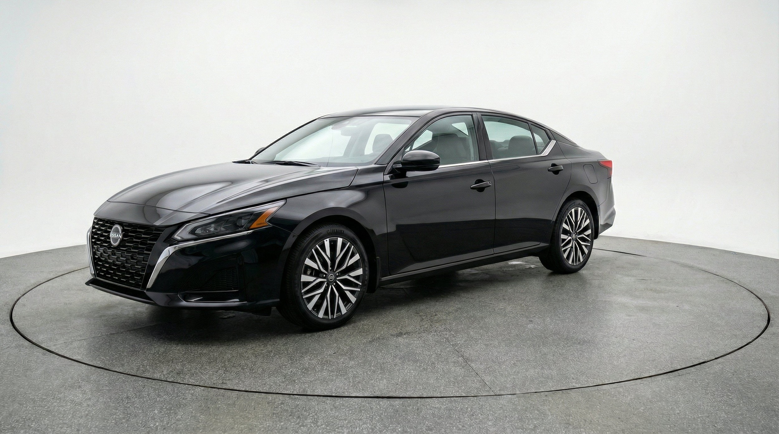 Thumbnail: 2025 Nissan Altima - 3