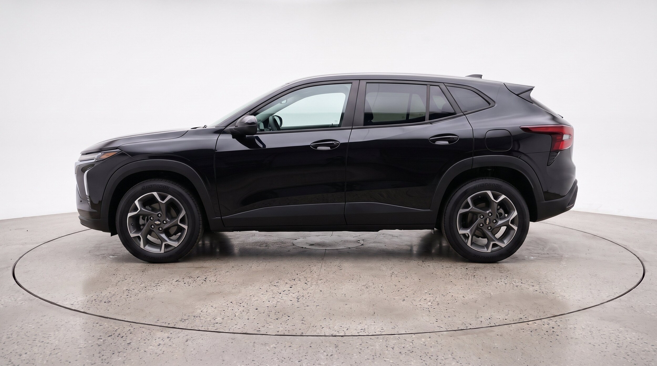 Thumbnail: 2025 Chevrolet Trax - 5
