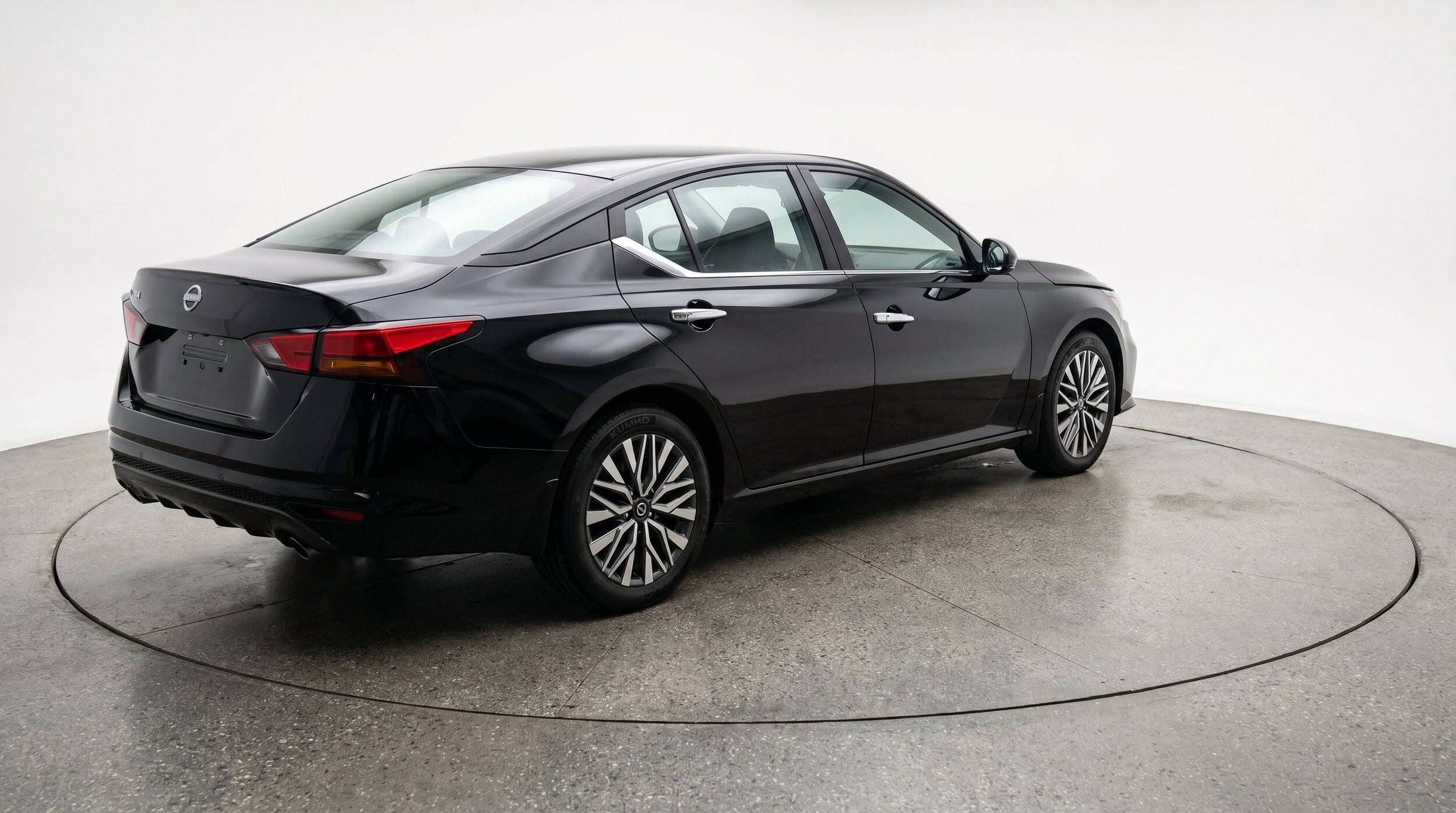 Thumbnail: 2025 Nissan Altima - 9