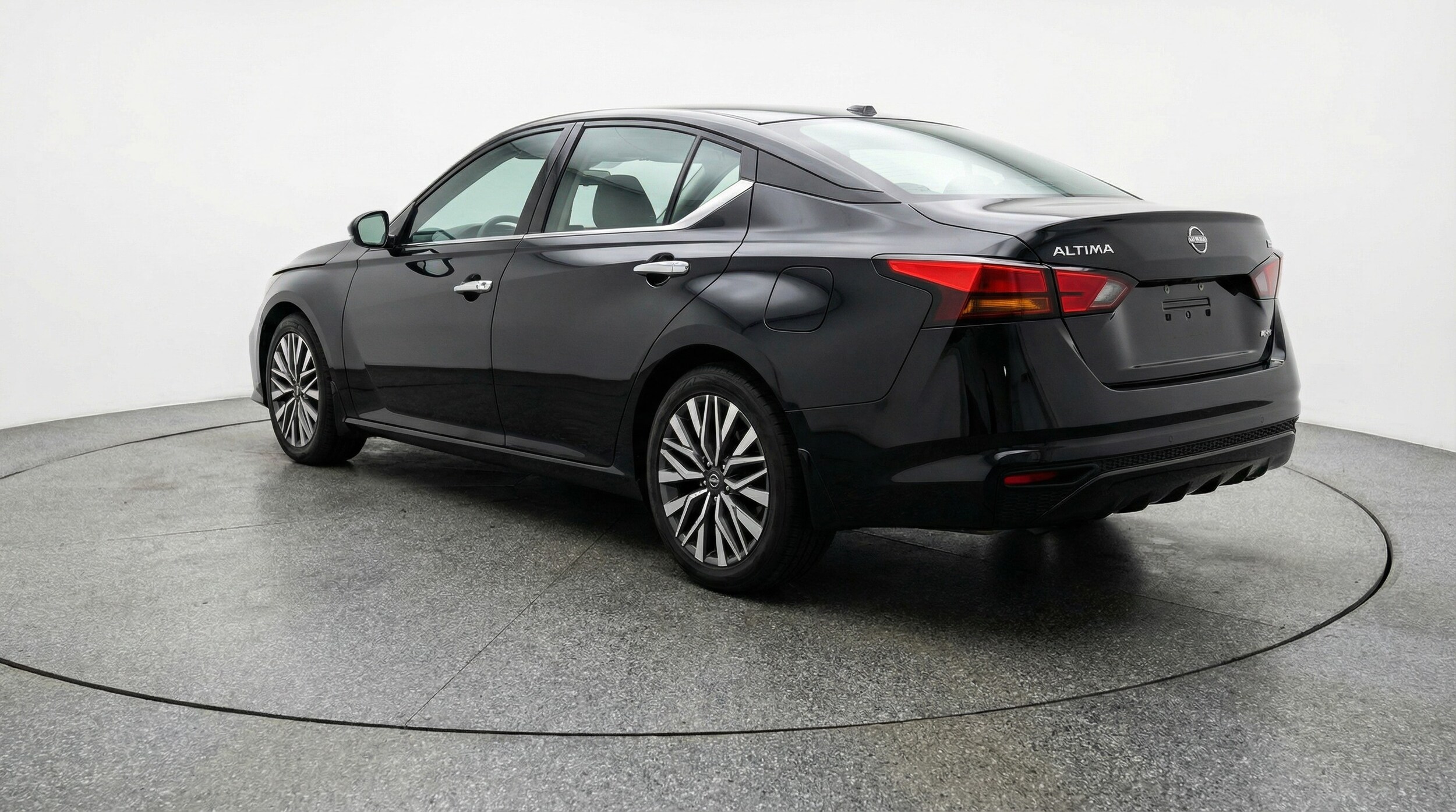 Thumbnail: 2025 Nissan Altima - 5