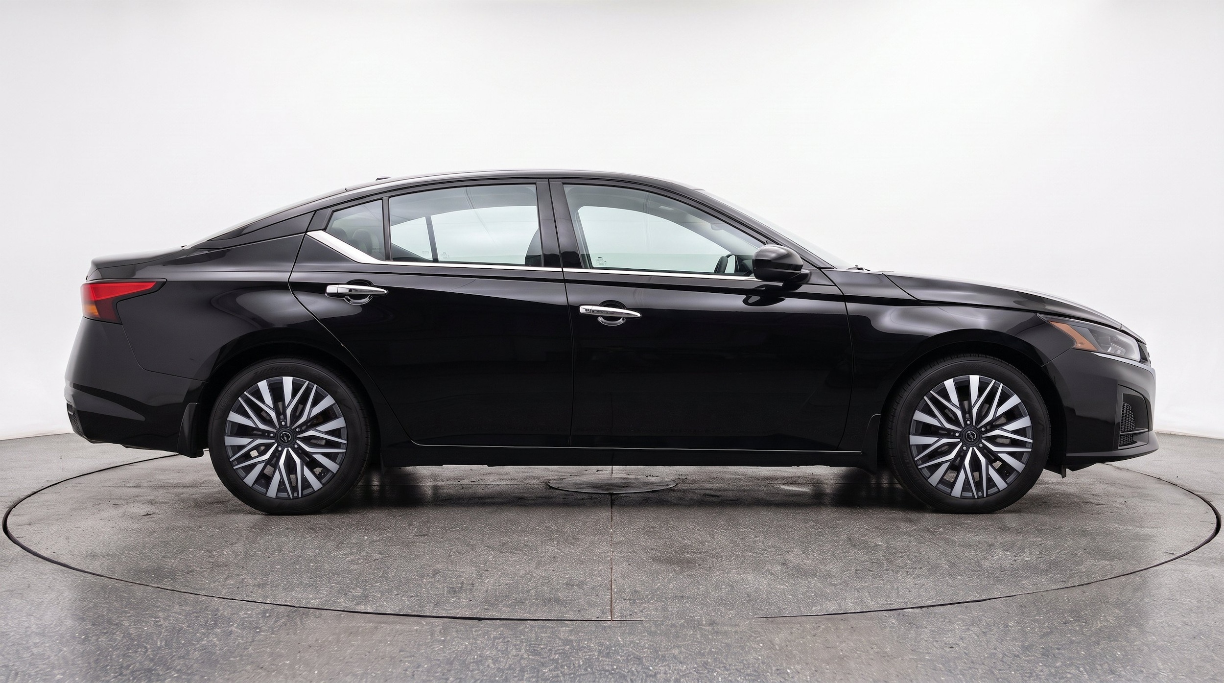 Thumbnail: 2025 Nissan Altima - 11