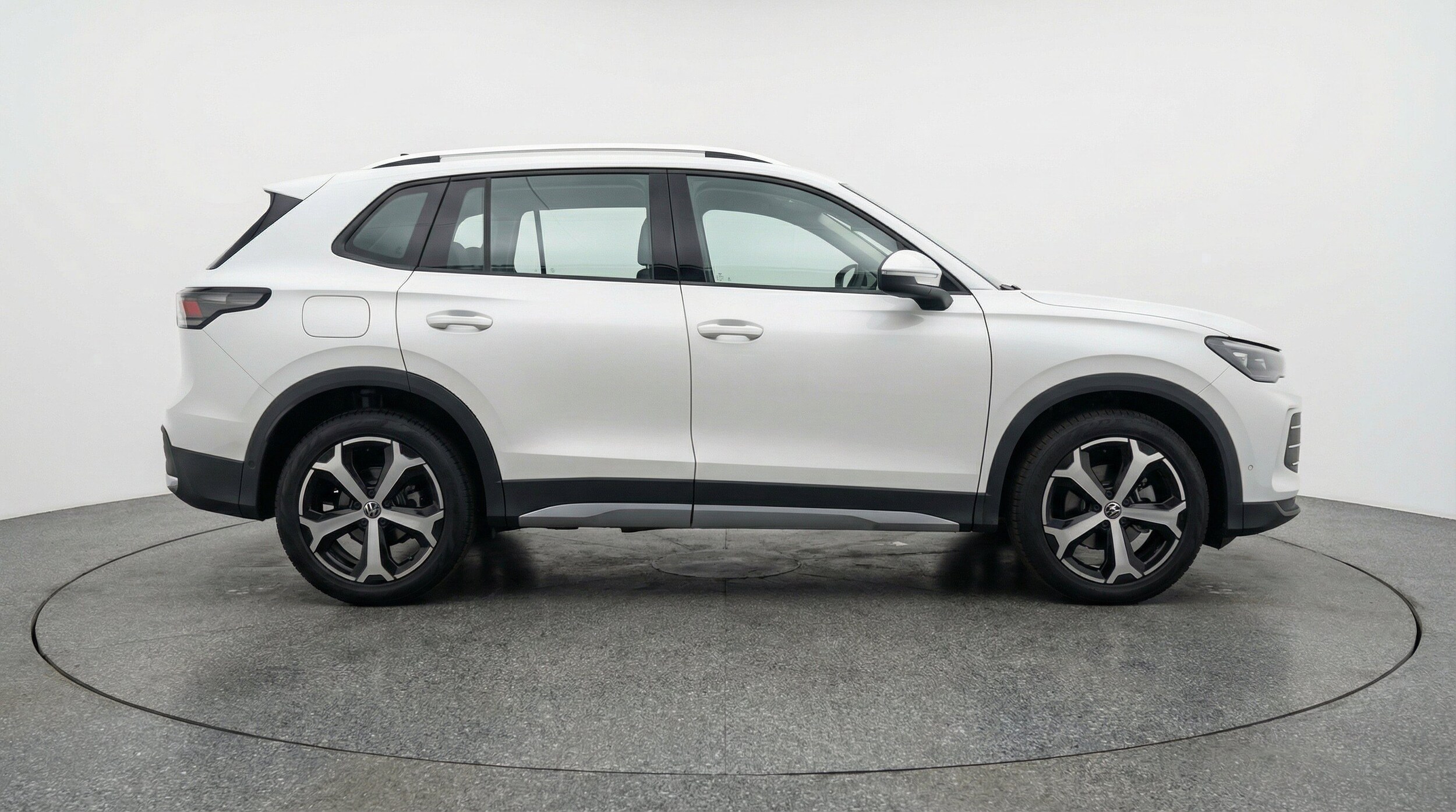 Thumbnail: 2026 Volkswagen Tiguan - 11