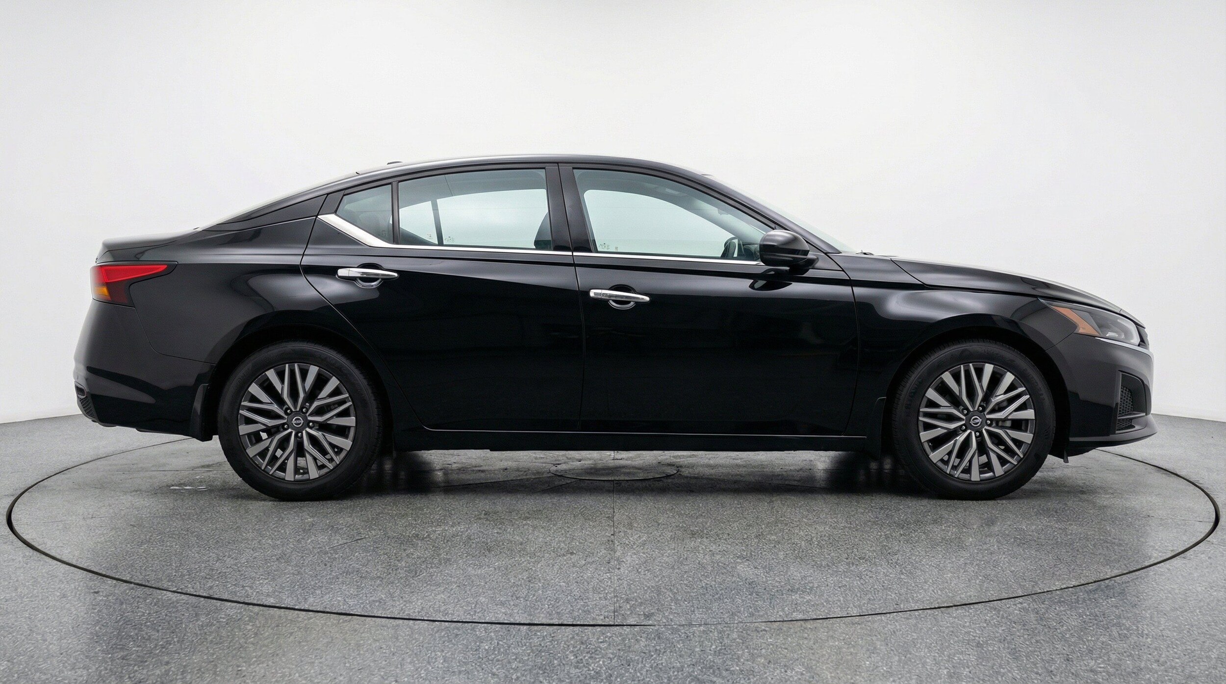 Thumbnail: 2025 Nissan Altima - 11