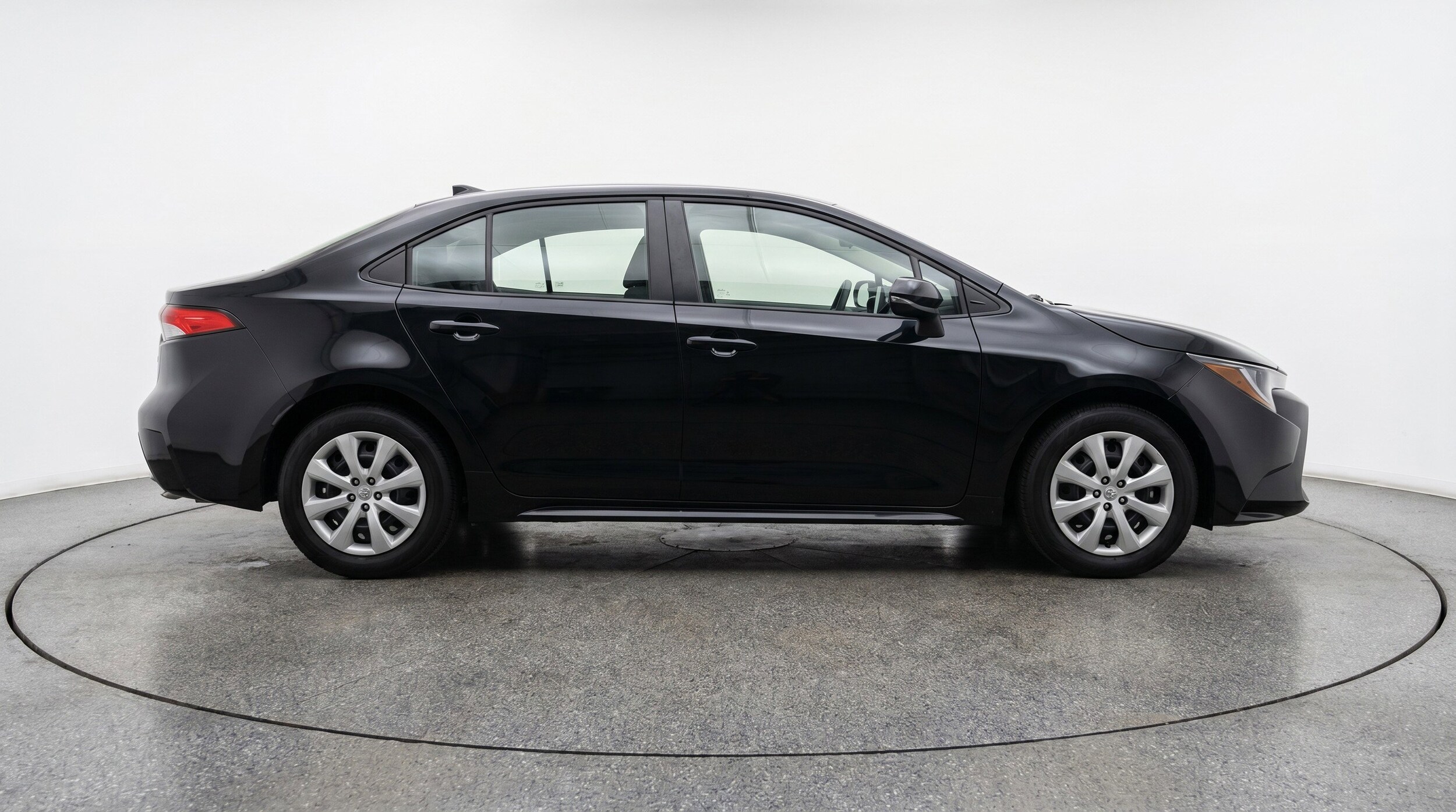 Thumbnail: 2025 Toyota Corolla - 11