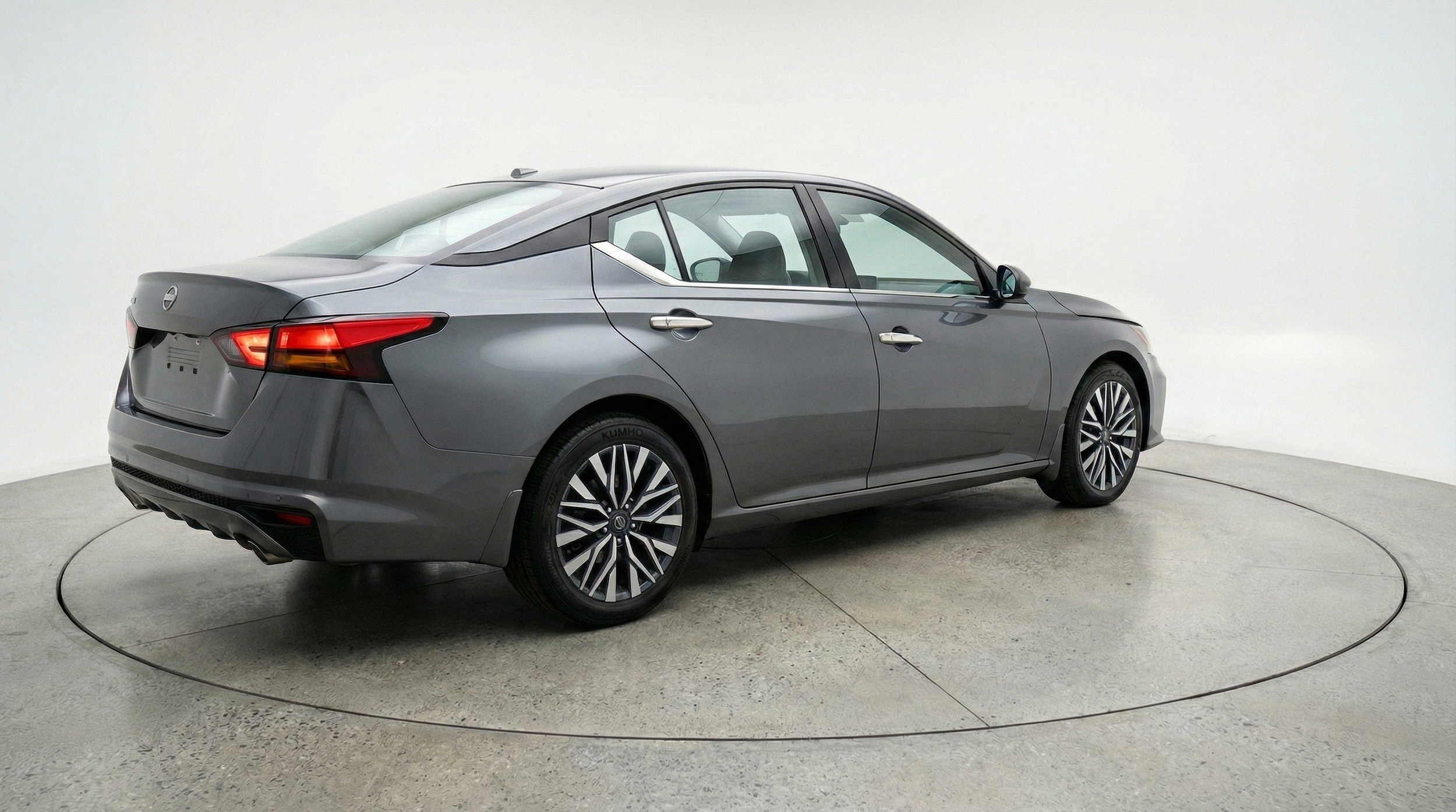 Thumbnail: 2025 Nissan Altima - 9