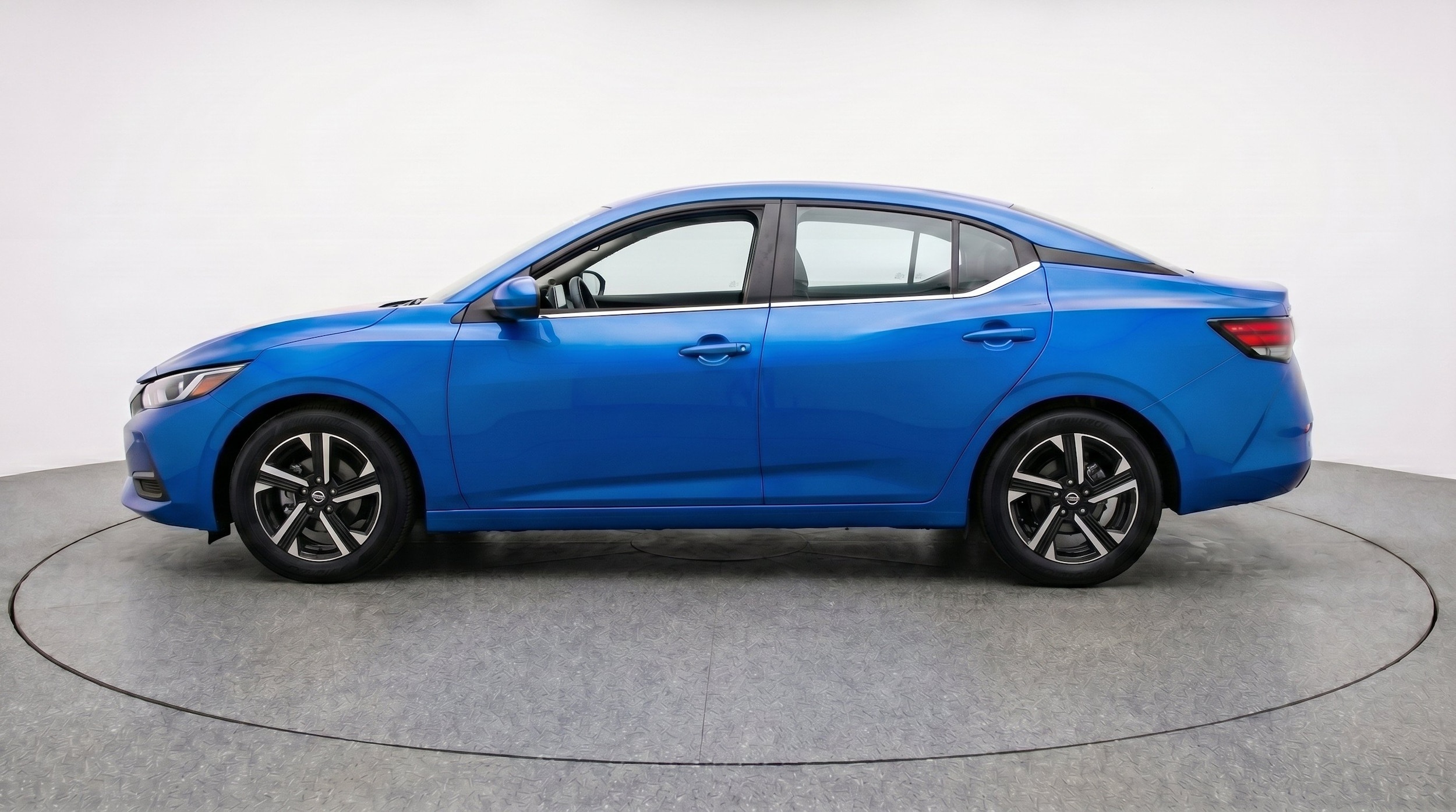 Thumbnail: 2025 Nissan Sentra - 5