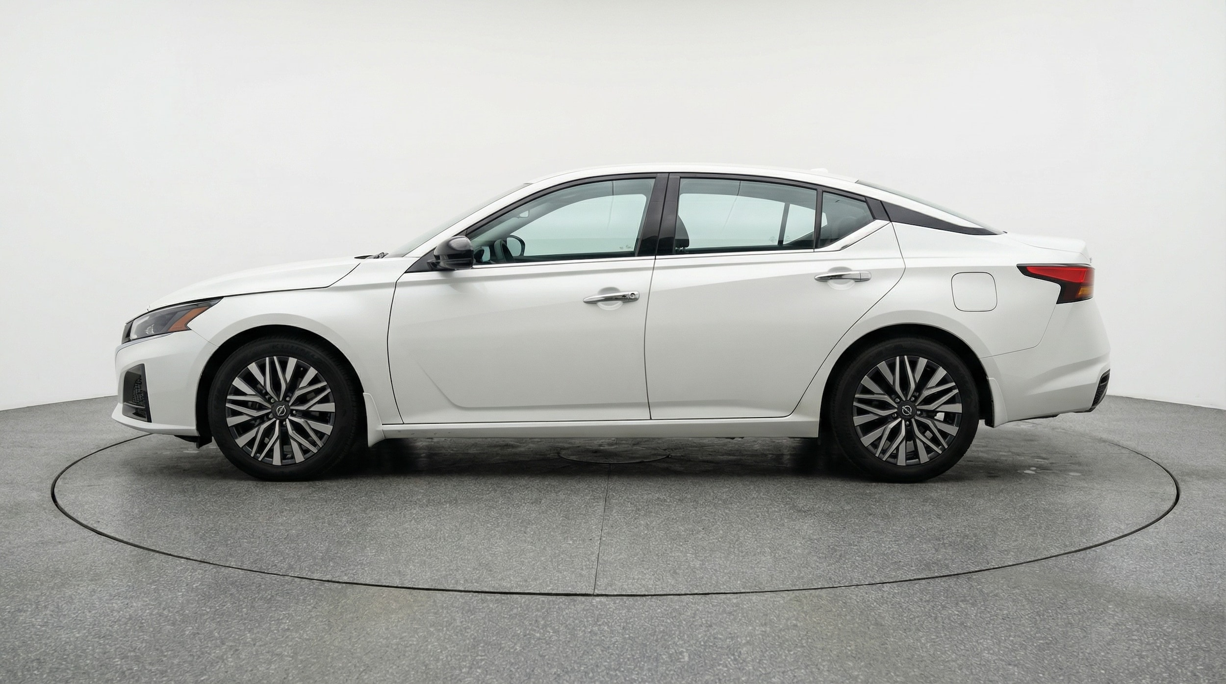 Thumbnail: 2025 Nissan Altima - 4