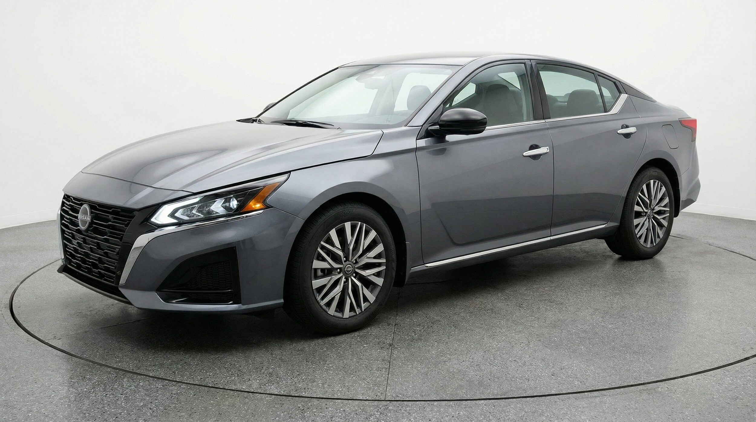 Thumbnail: 2025 Nissan Altima - 3