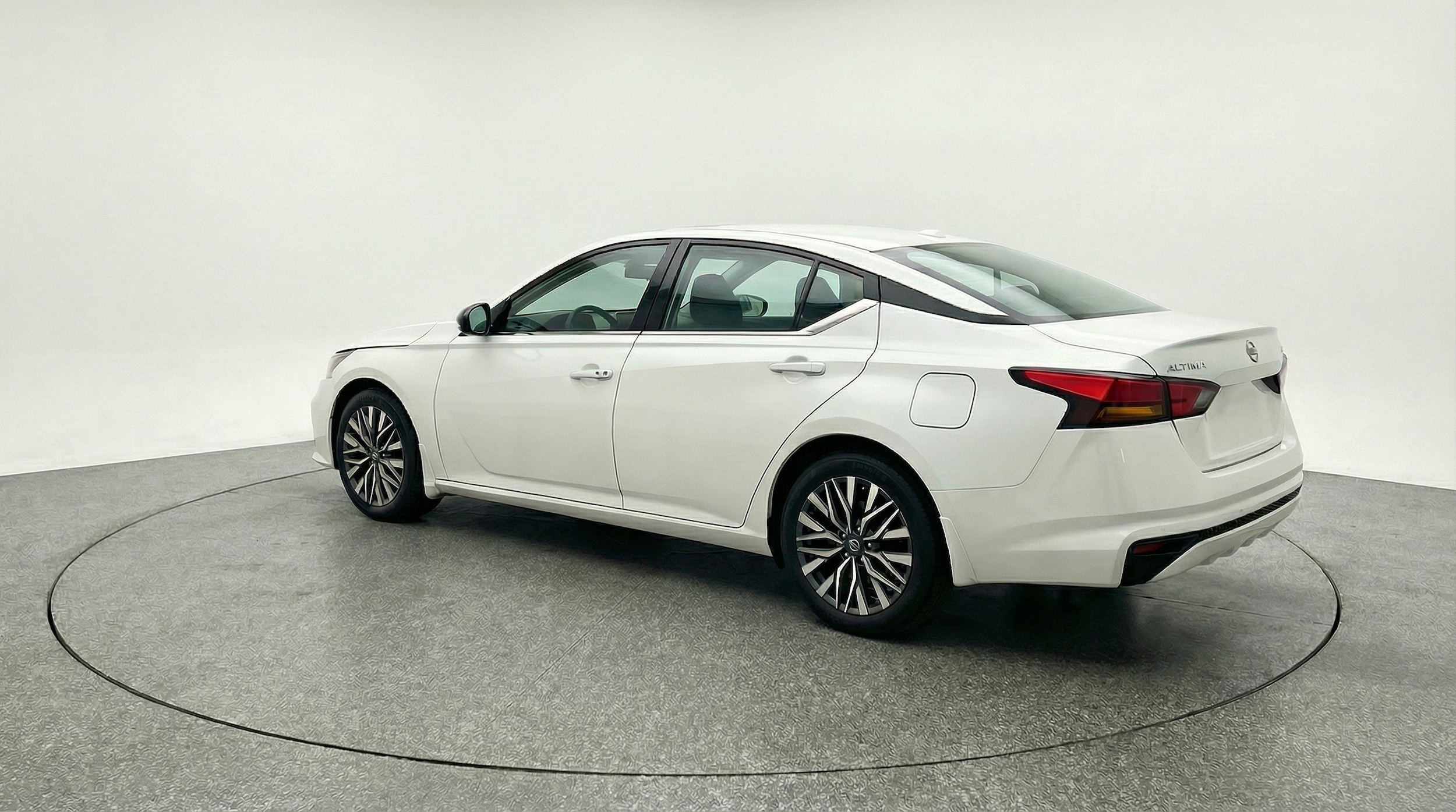 Thumbnail: 2025 Nissan Altima - 5