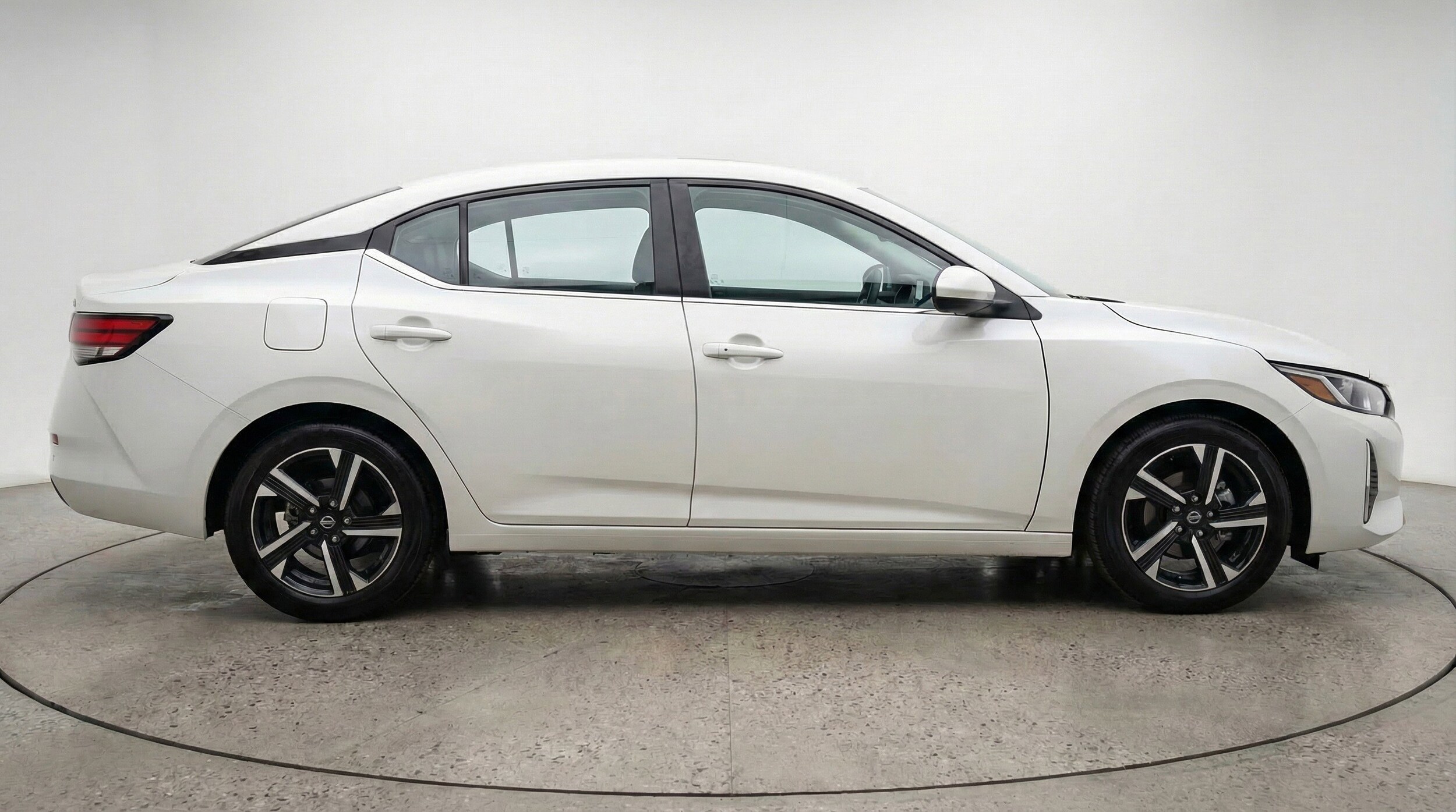 Thumbnail: 2025 Nissan Sentra - 11