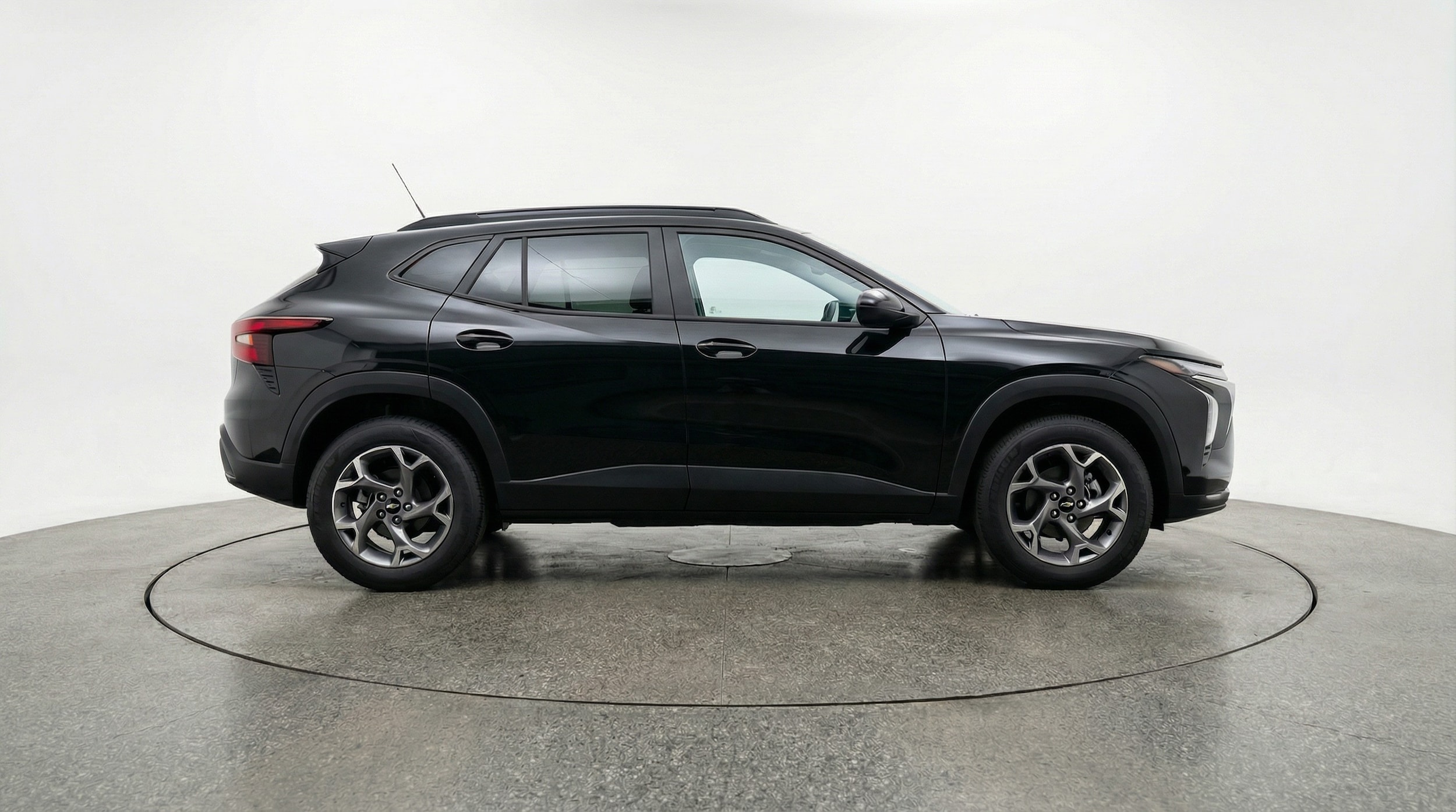 Thumbnail: 2025 Chevrolet Trax - 8