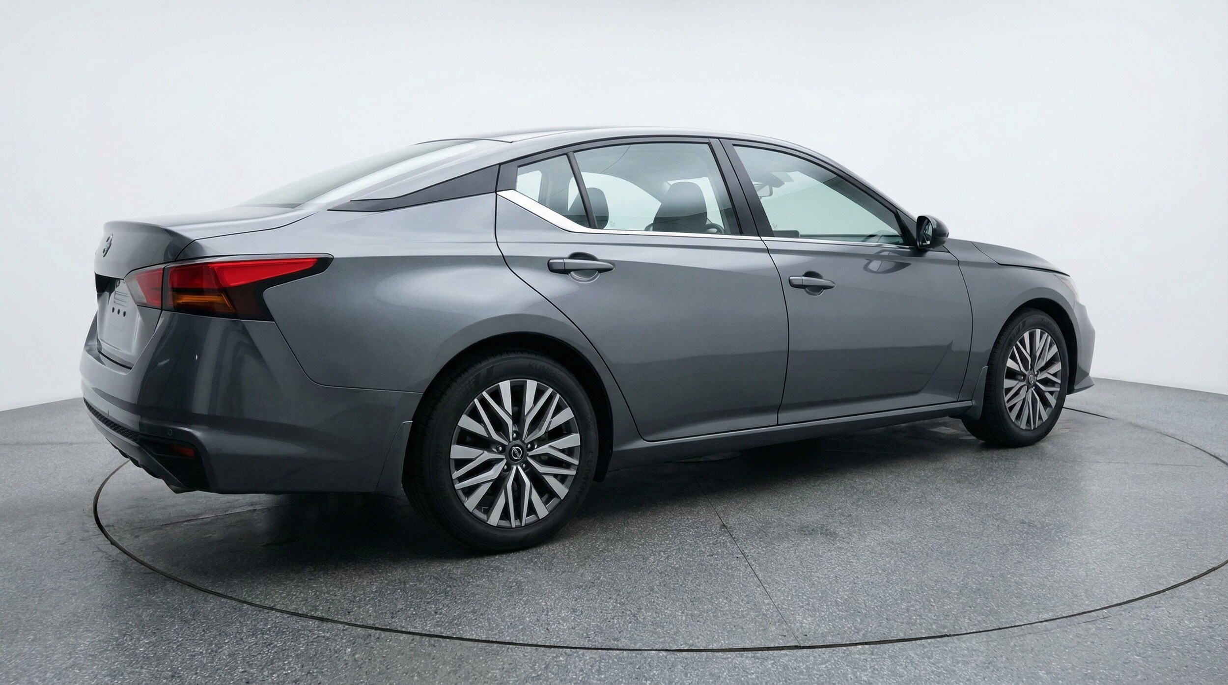 Thumbnail: 2025 Nissan Altima - 9