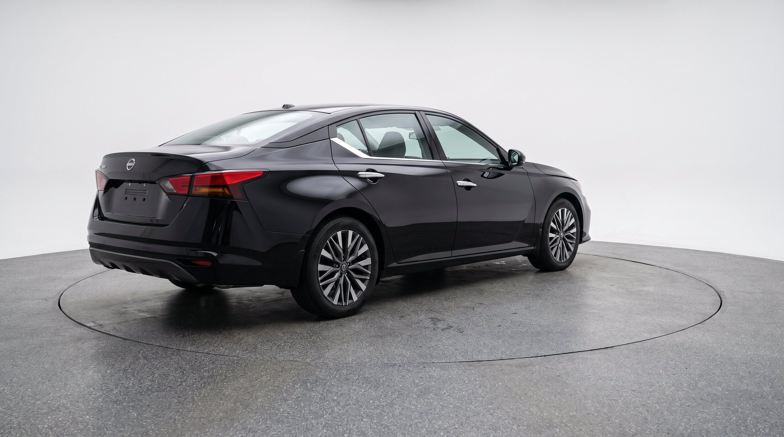 Thumbnail: 2025 Nissan Altima - 9