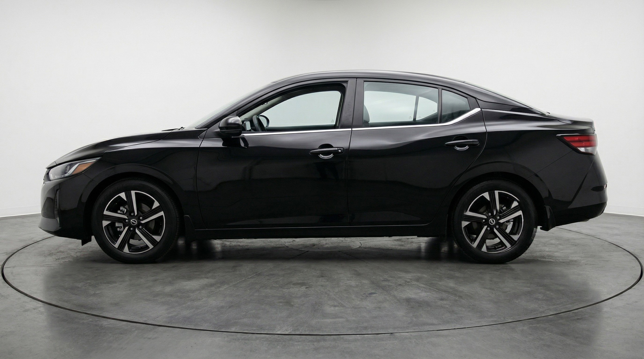 Thumbnail: 2025 Nissan Sentra - 5