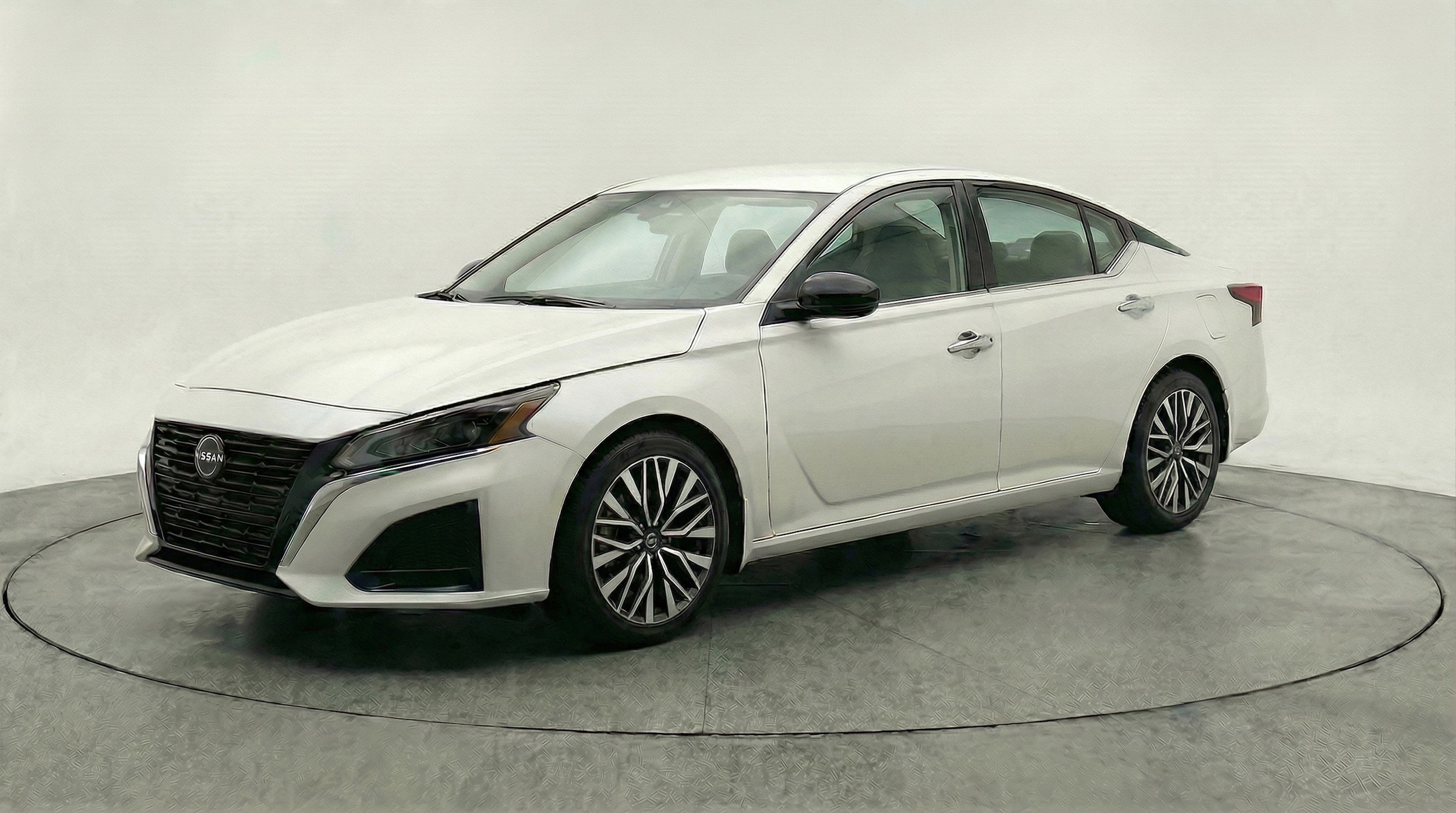 Thumbnail: 2025 Nissan Altima - 3