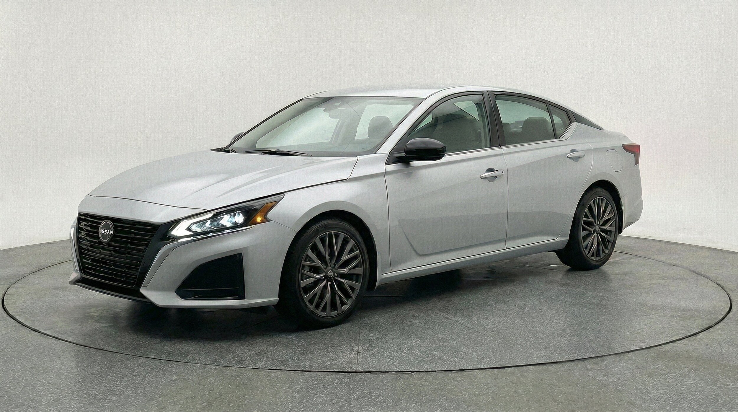 Thumbnail: 2025 Nissan Altima - 3