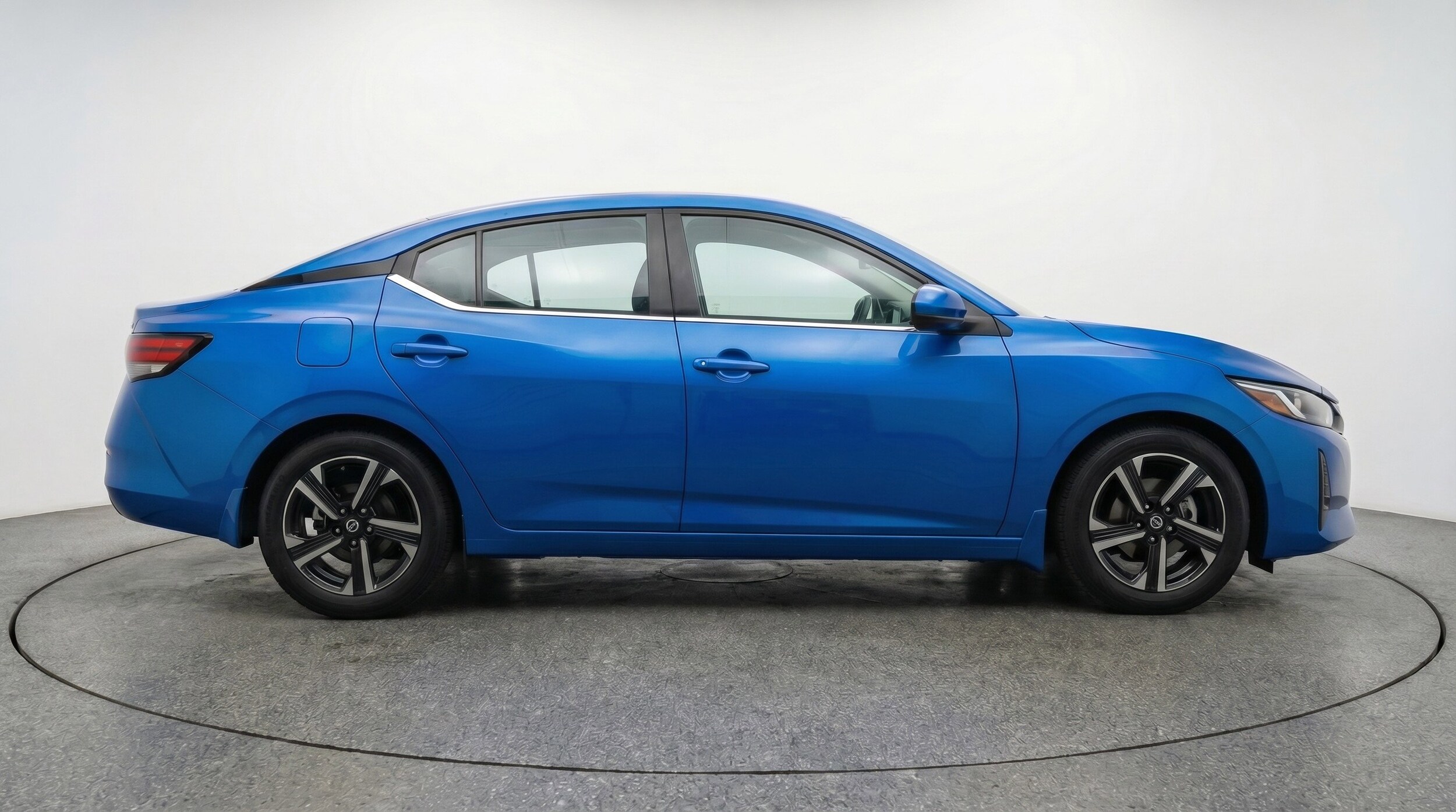 Thumbnail: 2025 Nissan Sentra - 11
