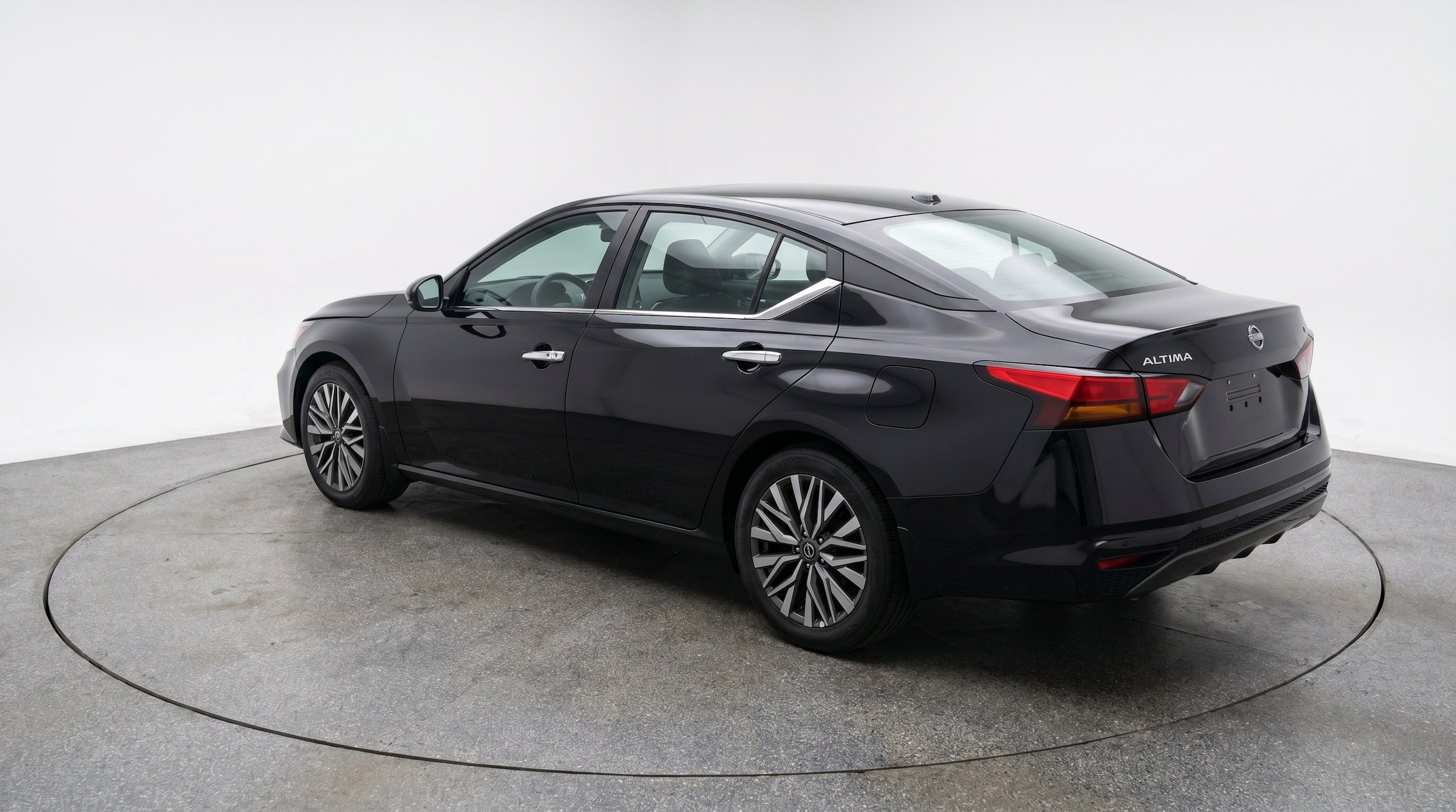 Thumbnail: 2025 Nissan Altima - 6