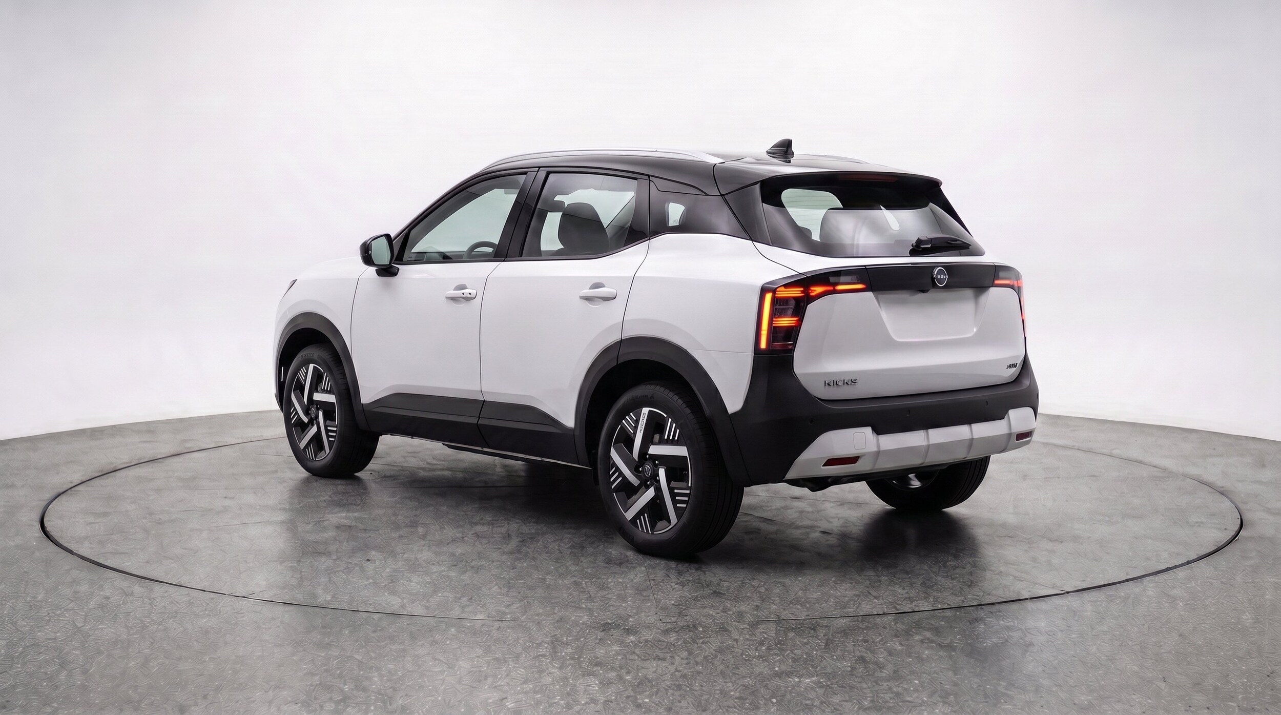 Thumbnail: 2026 Nissan Kicks - 6